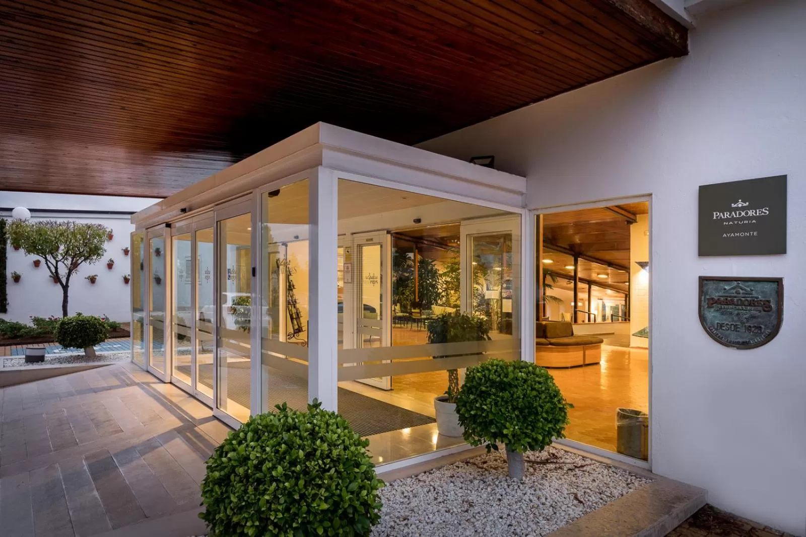 Facade/entrance in Parador de Ayamonte