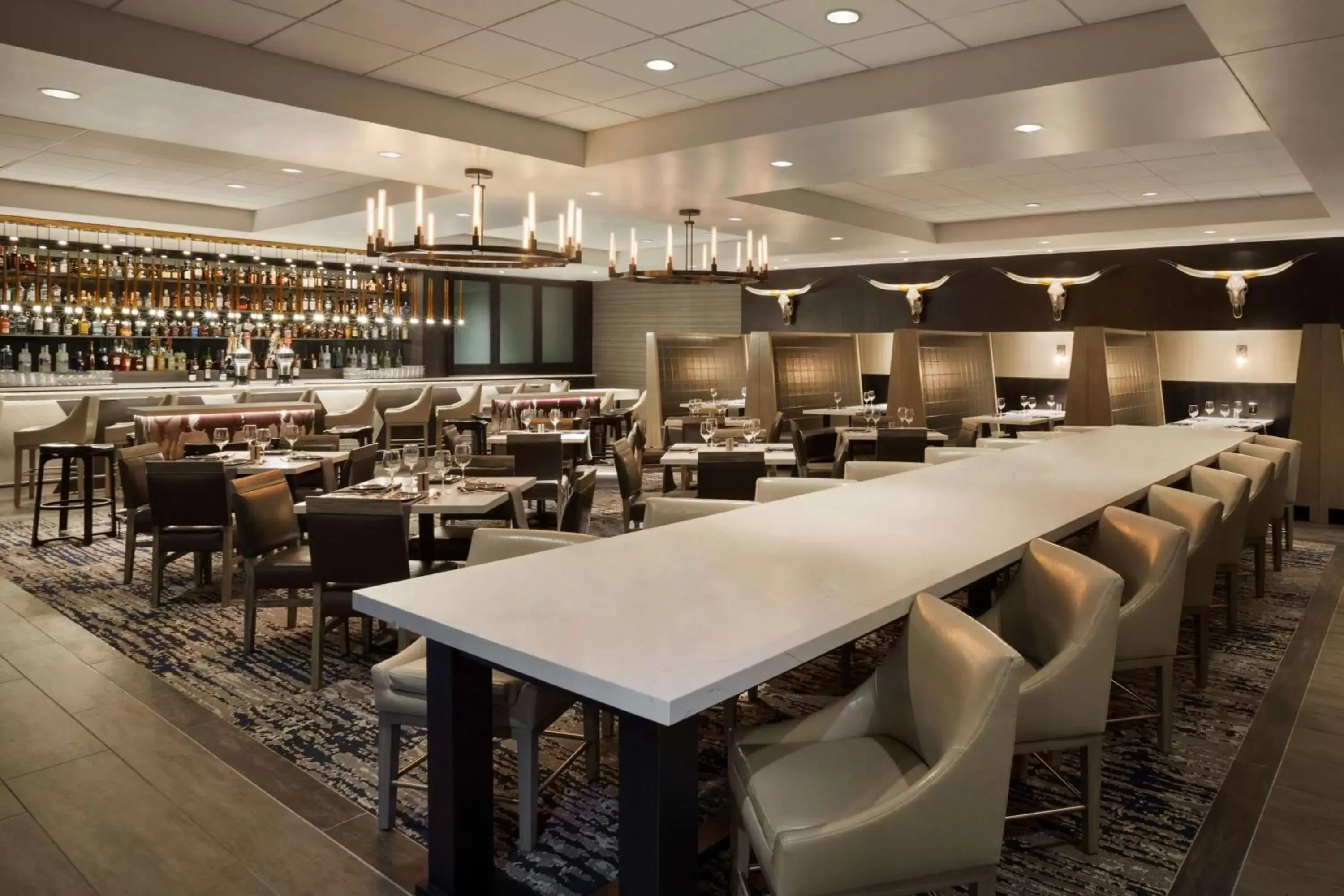 Dining area, Restaurant/Places to Eat in Embassy Suites Dallas - DFW Airport North