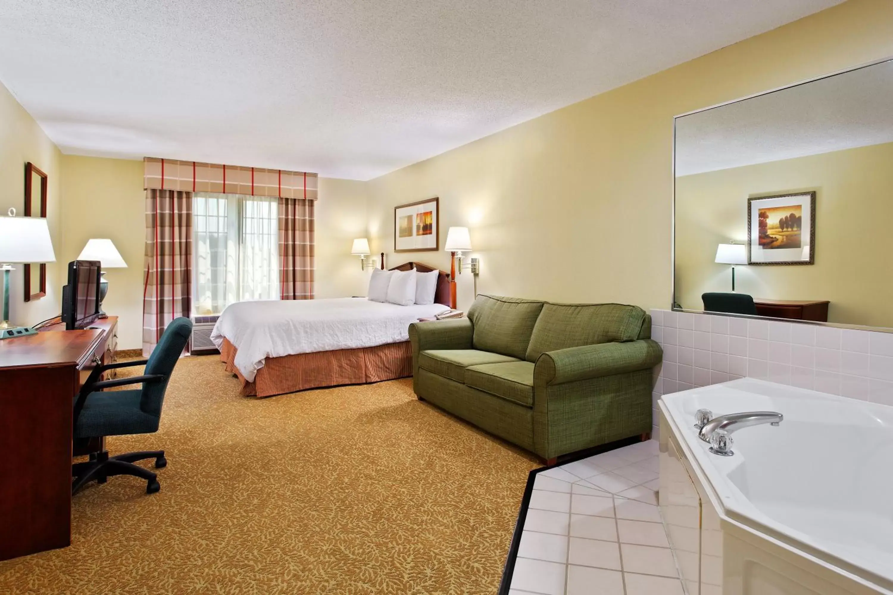 Photo of the whole room in Country Inn & Suites by Radisson, Elgin, IL