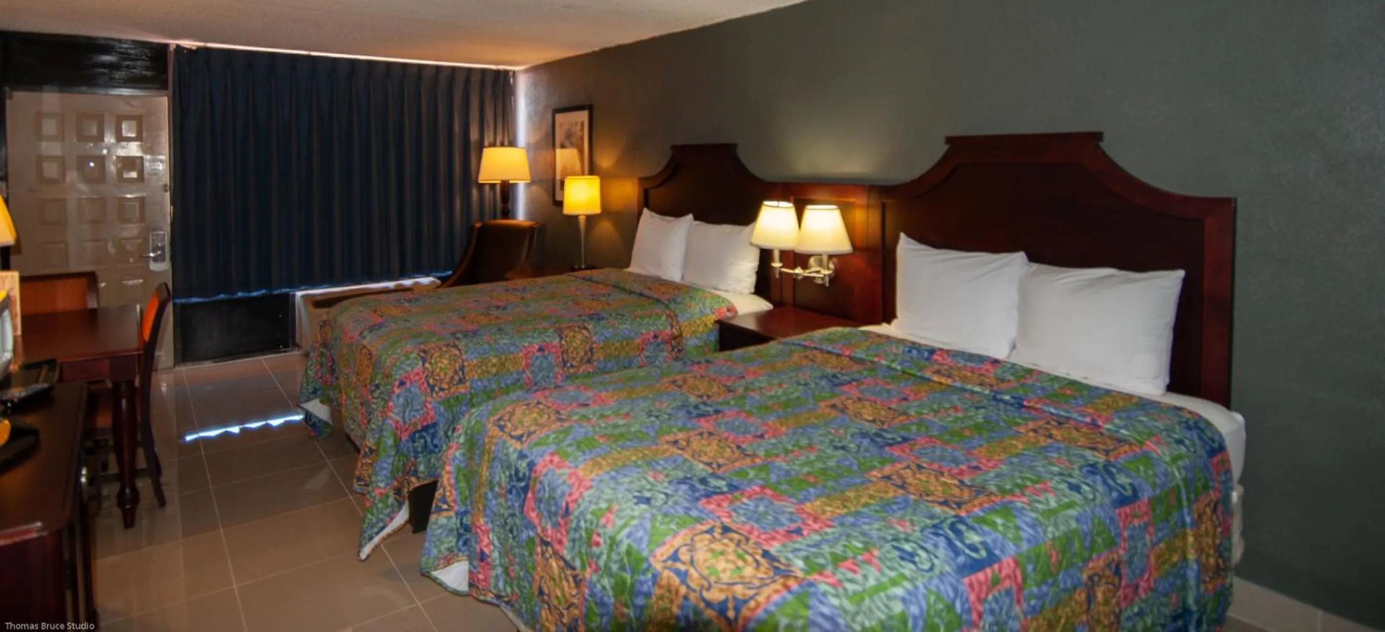 Bed in Express Inn & Suites - 5 Miles from St Petersburg Clearwater Airport