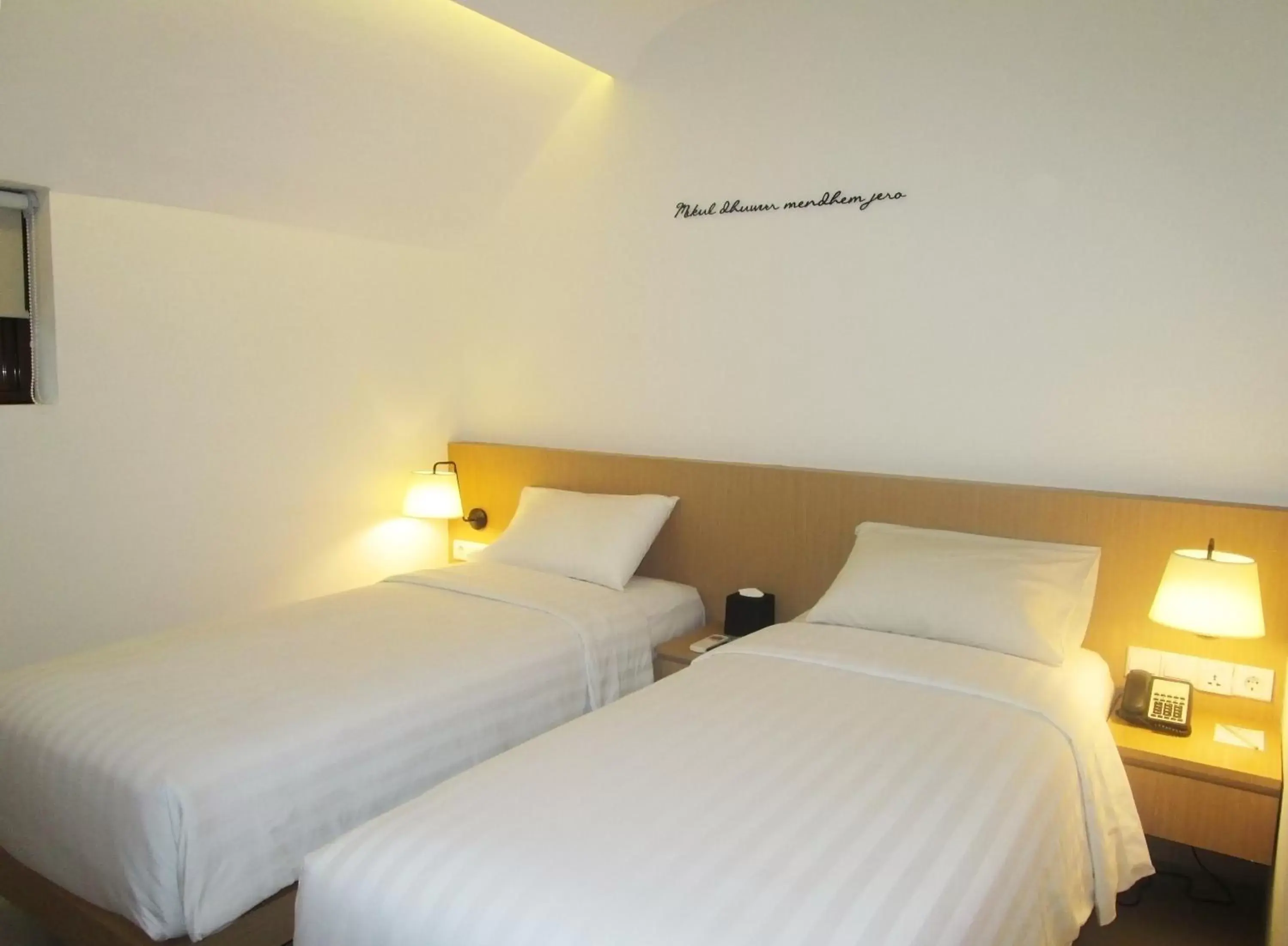 Standard Twin Room in Namin Dago Hotel