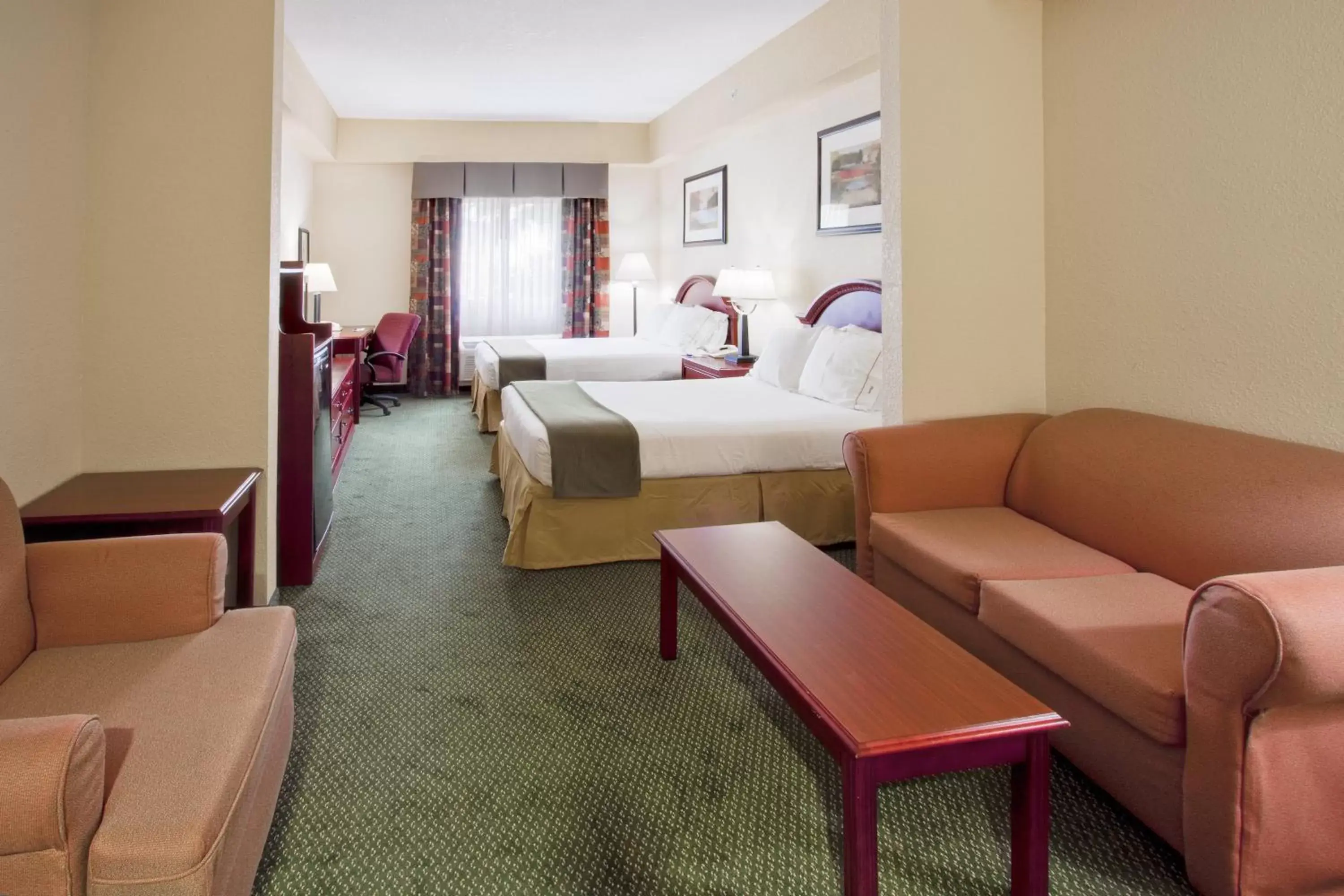 Photo of the whole room, Seating Area in Holiday Inn Express West Palm Beach Metrocentre, an IHG Hotel