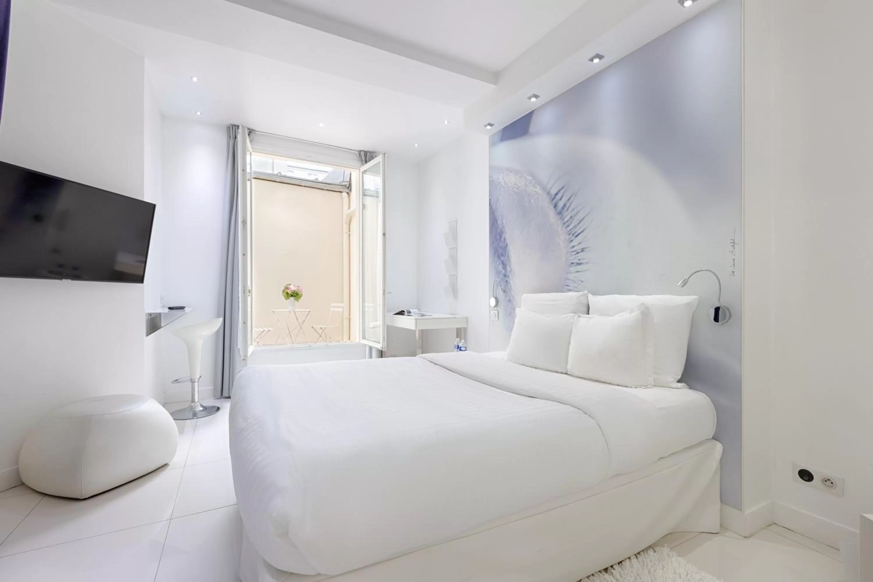 Photo of the whole room, Bed in Blc Design Hotel