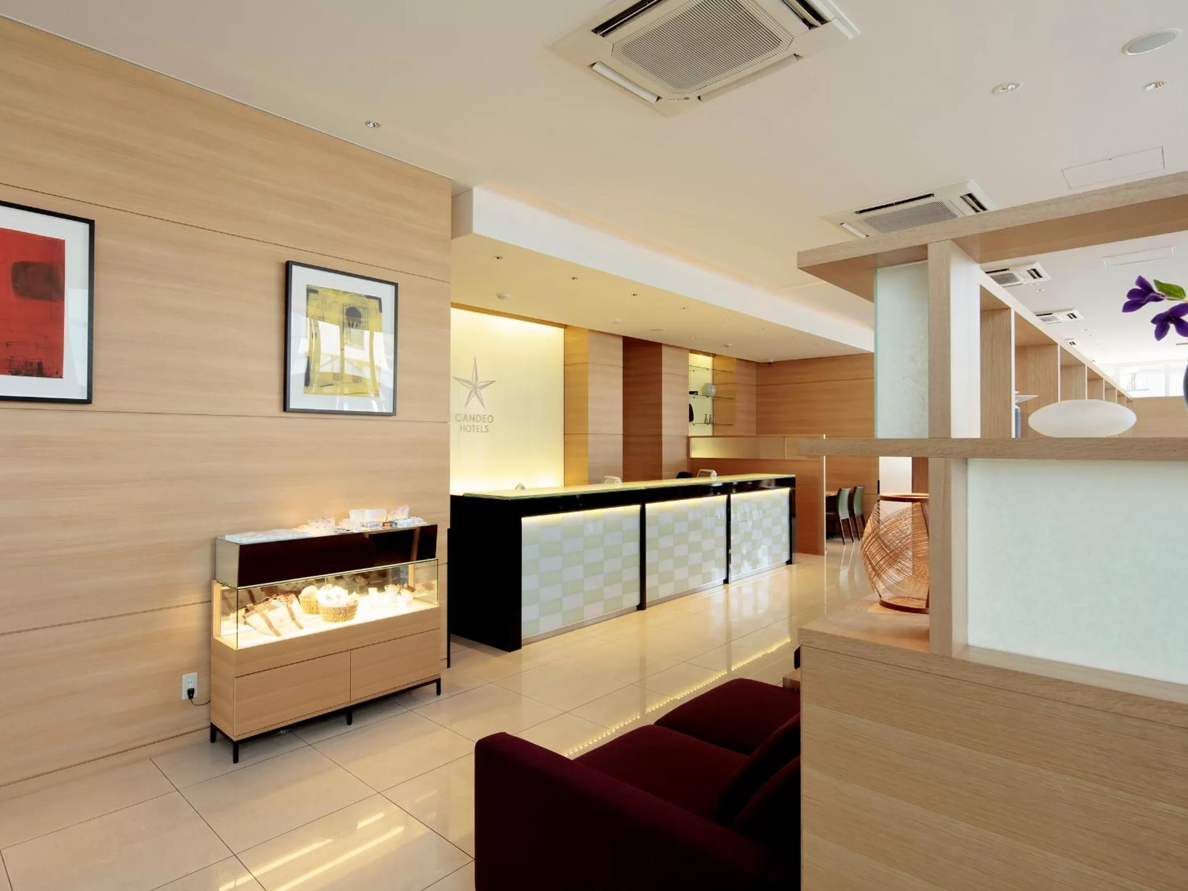Lobby or reception in Candeo Hotels Handa