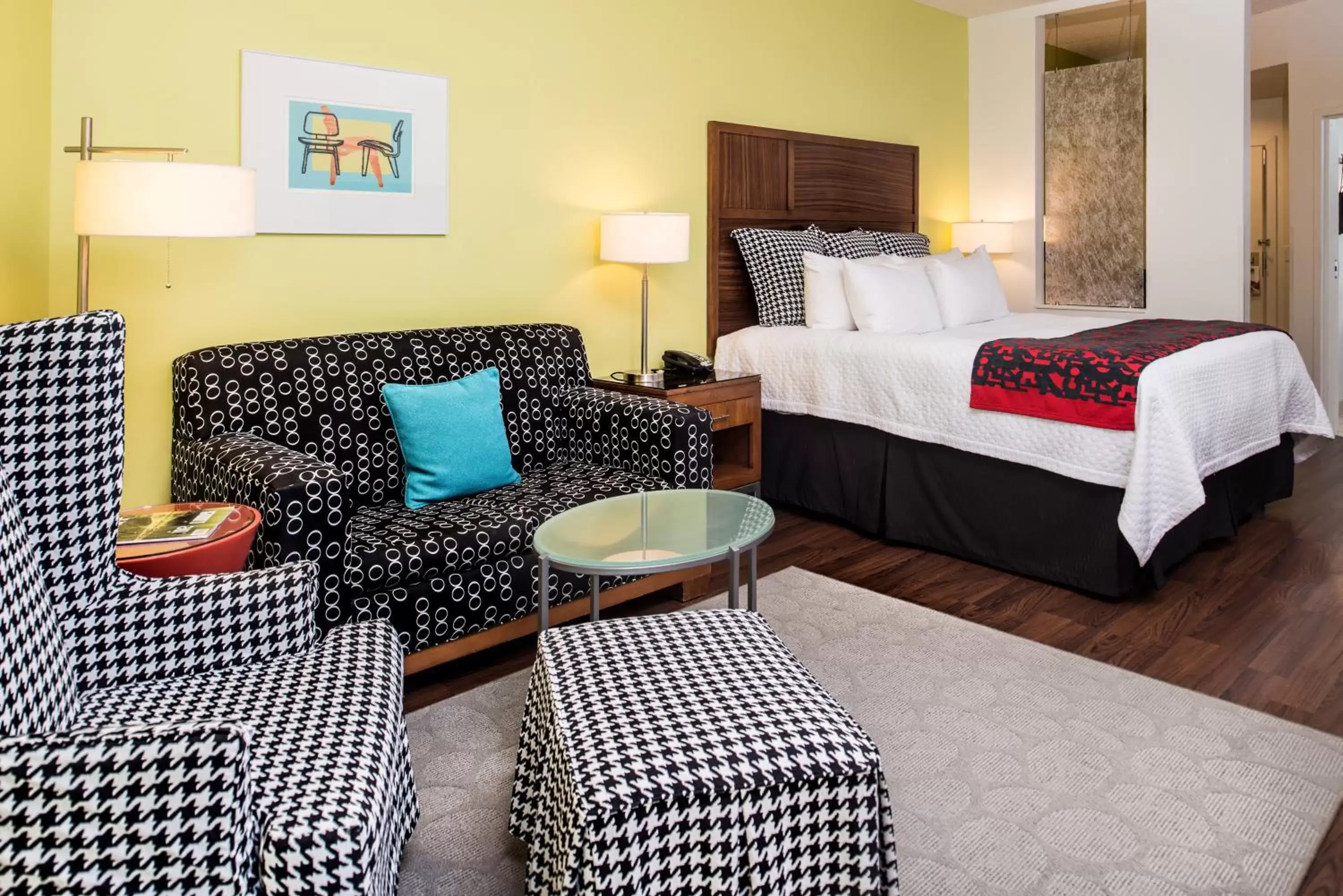 Photo of the whole room, Bed in Hotel Indigo Columbus Architectural Center by IHG Photo of the whole room, Bed in Hotel Indigo Columbus Architectural Center by IHG