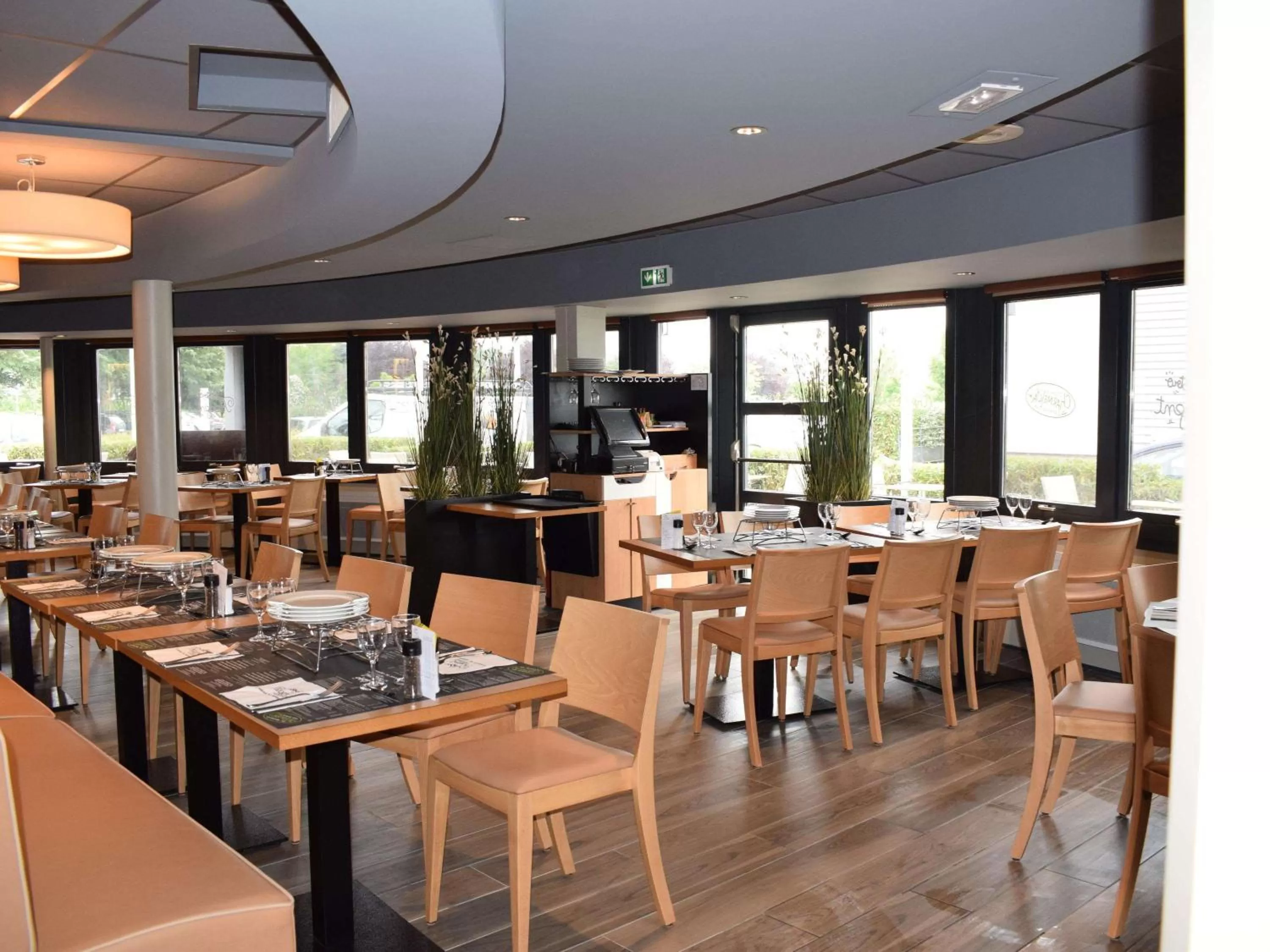 Restaurant/places to eat in ibis Tours Nord