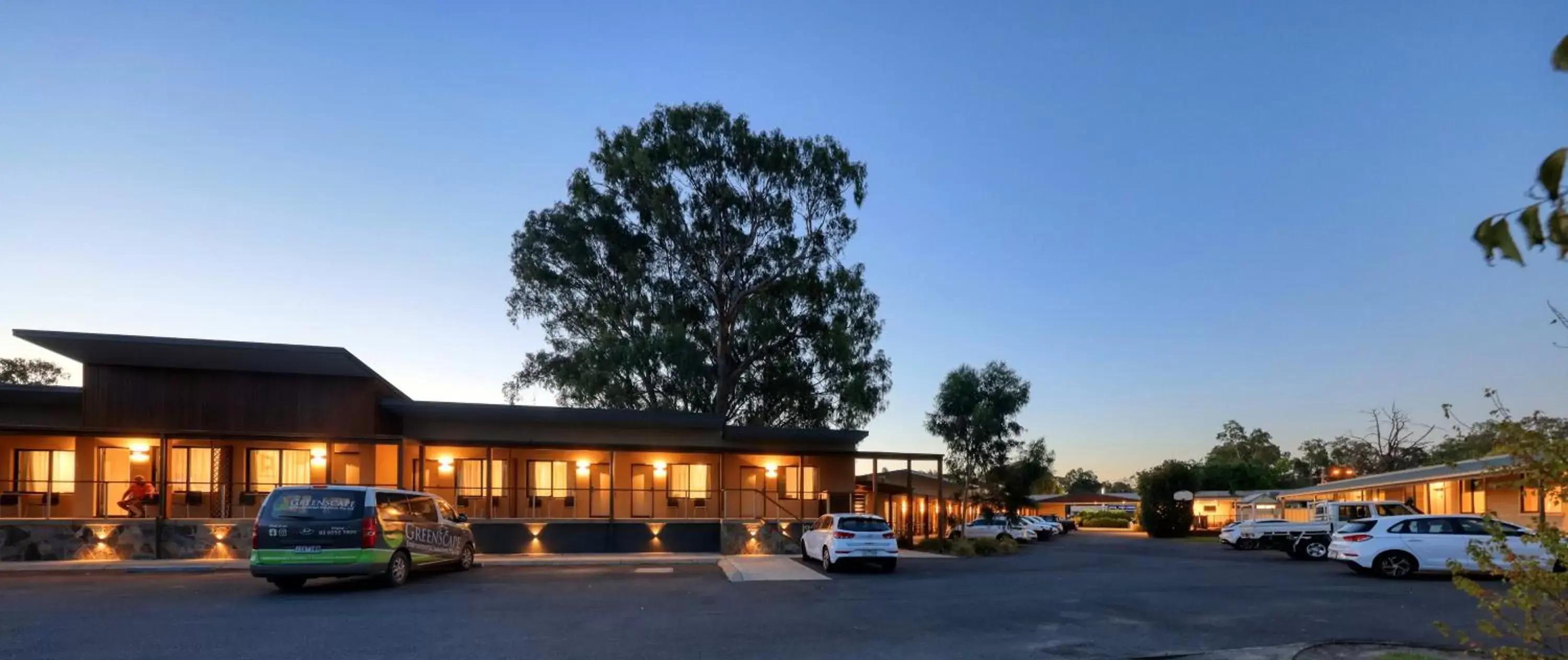 Property Building in New Crossing Place Motel