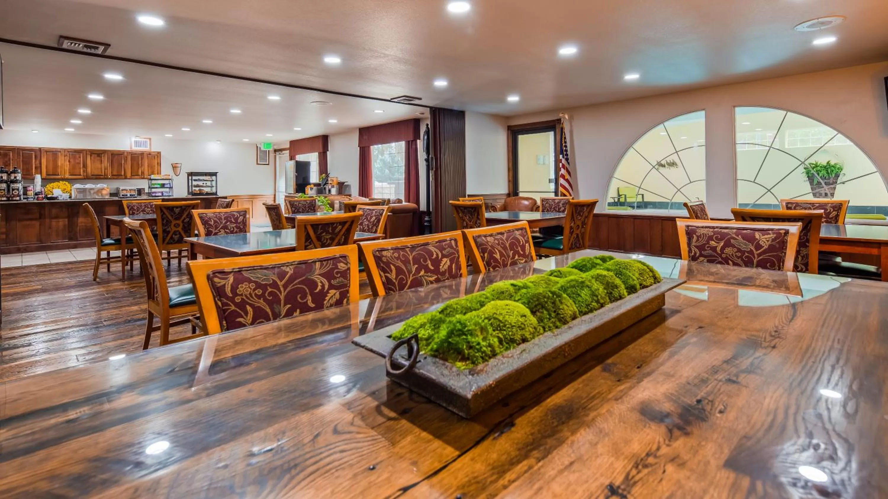 Continental breakfast in Best Western Newberry Station