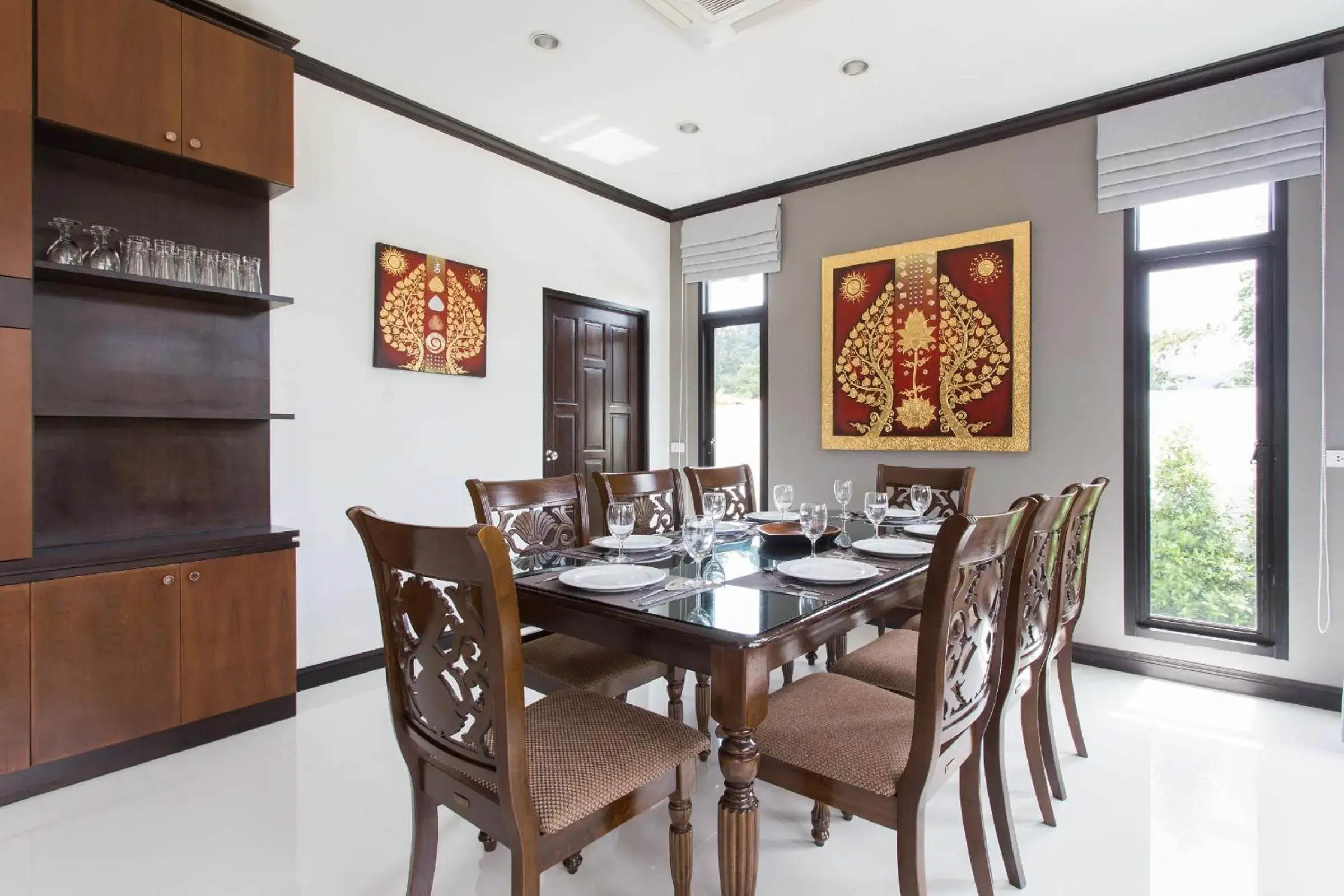 Dining area in The Best Aonang Villas