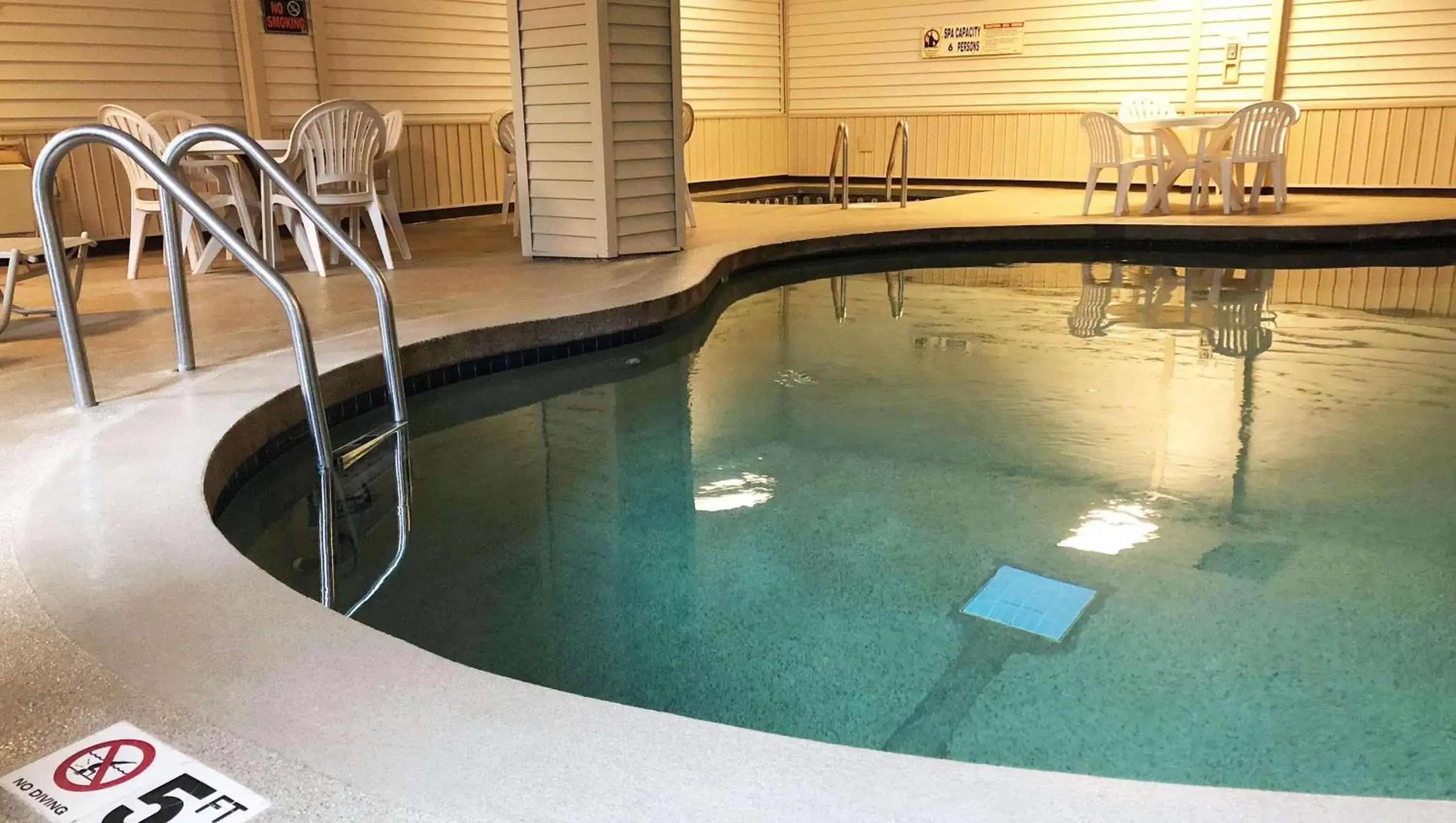 Swimming Pool in Magnuson Copper Crown