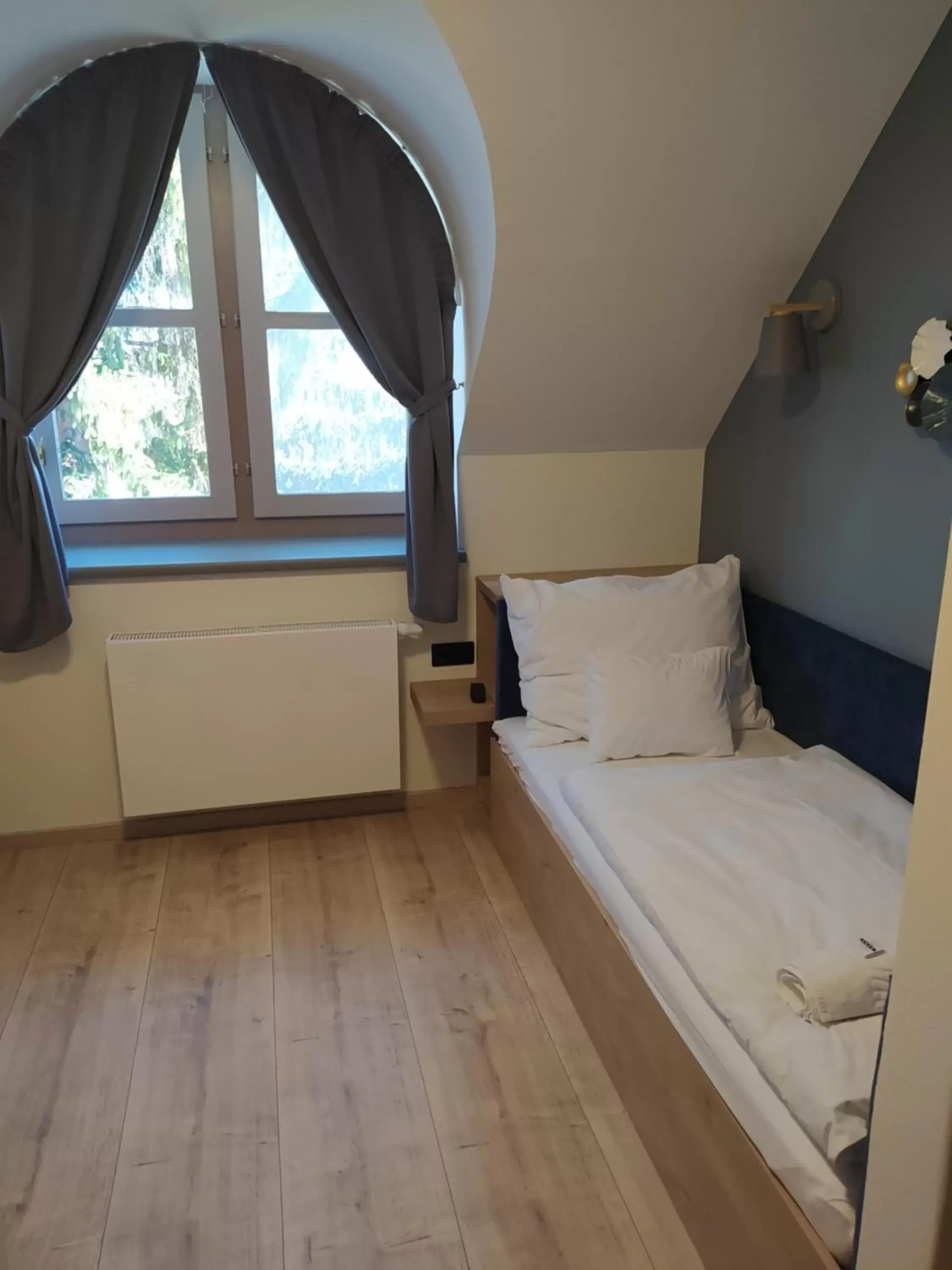 Standard Single Room - single occupancy in Knáb Panzió Standard Single Room - single occupancy in Knáb Panzió