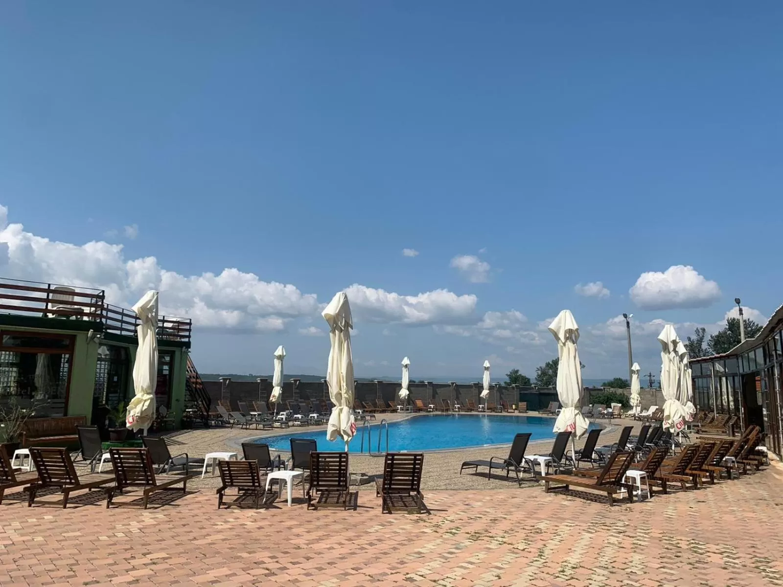 Swimming pool in Hotel Eden