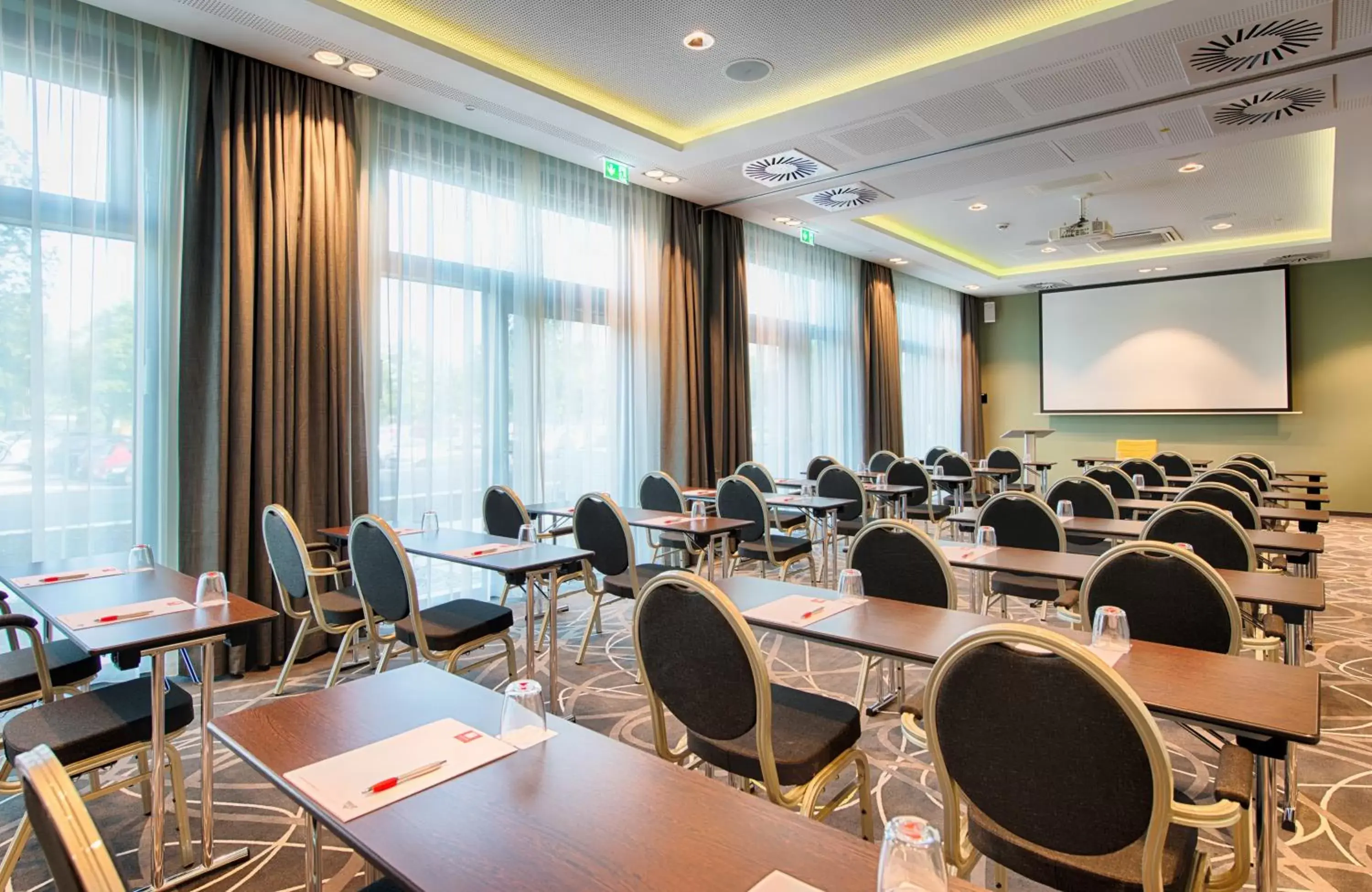Meeting/conference room in Leonardo Hotel Munich City East