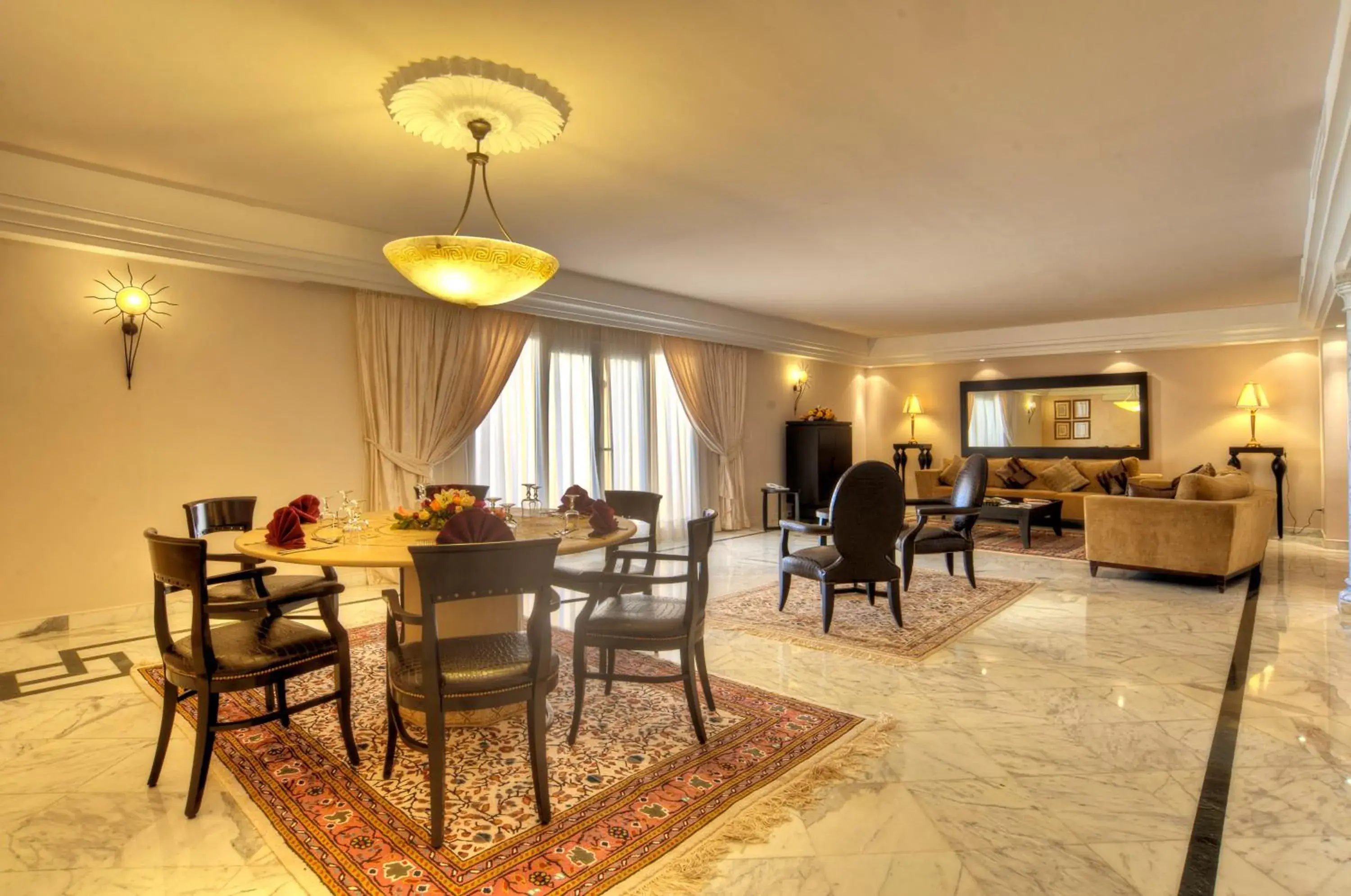 Living room in Ramada Plaza by Wyndham Tunis