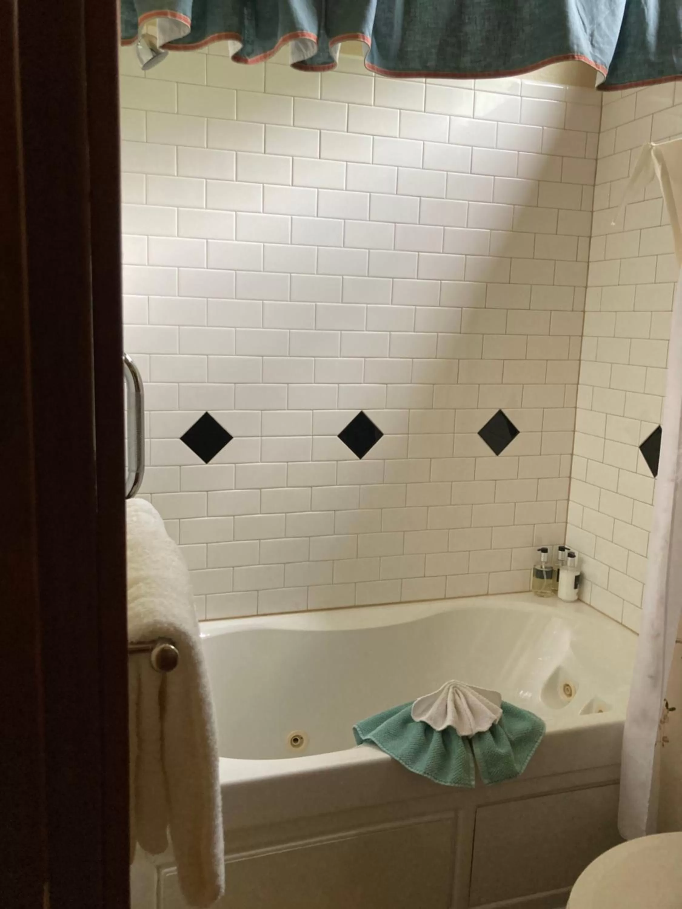 Toilet in All Seasons Treehouse Village