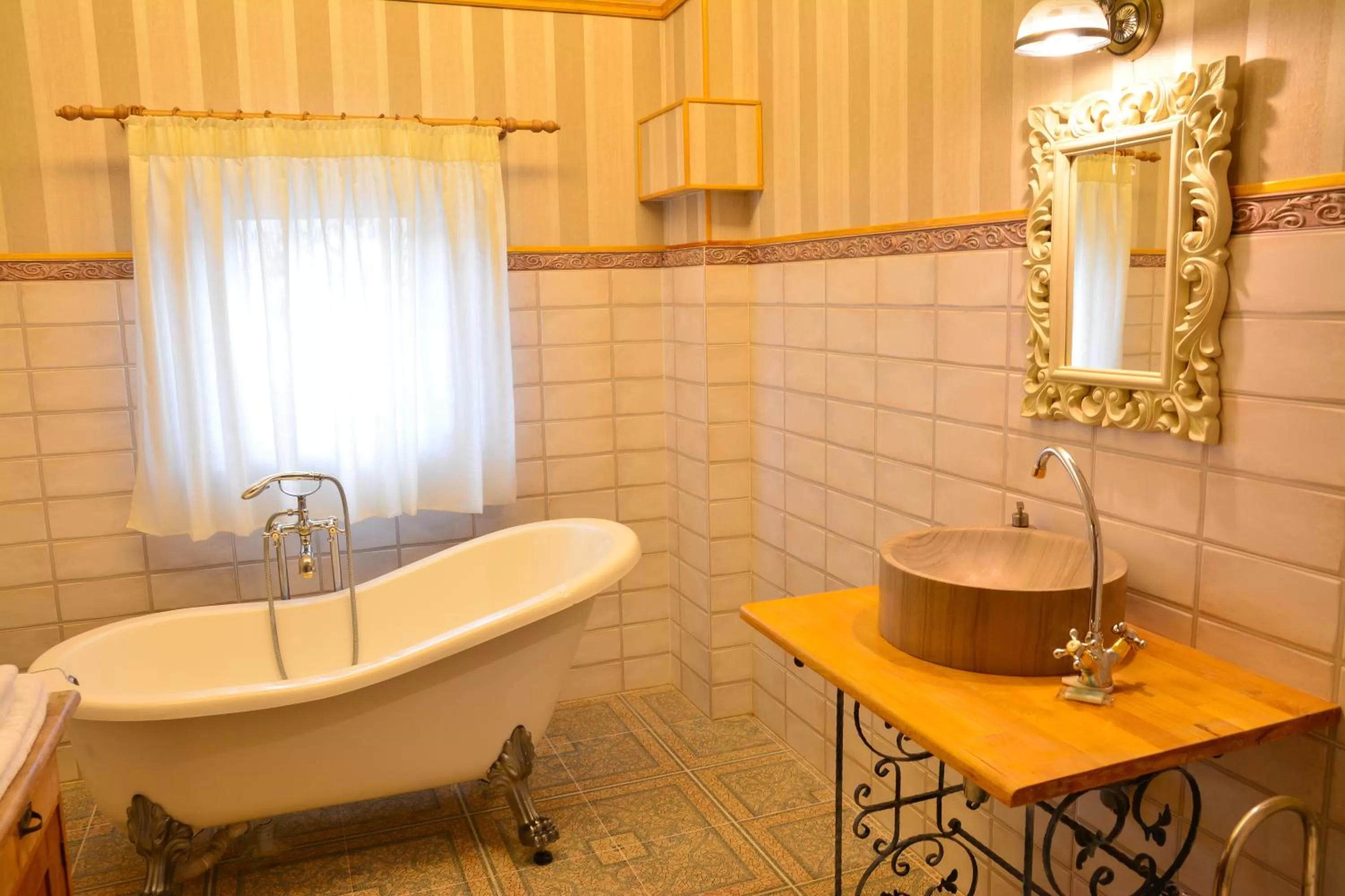 Bathroom in Hotel Senator