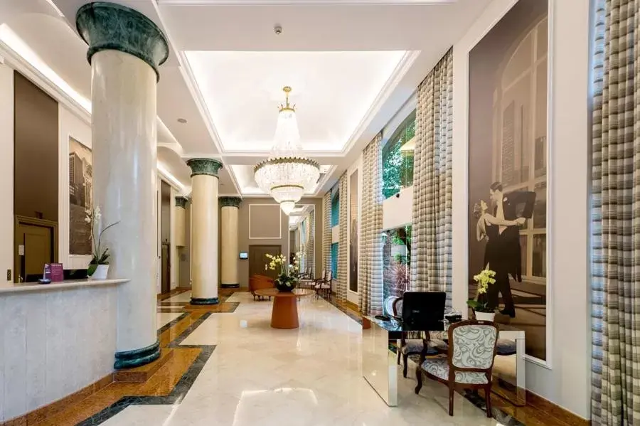 Property building, Lobby/Reception in Mercure Sao Paulo JK