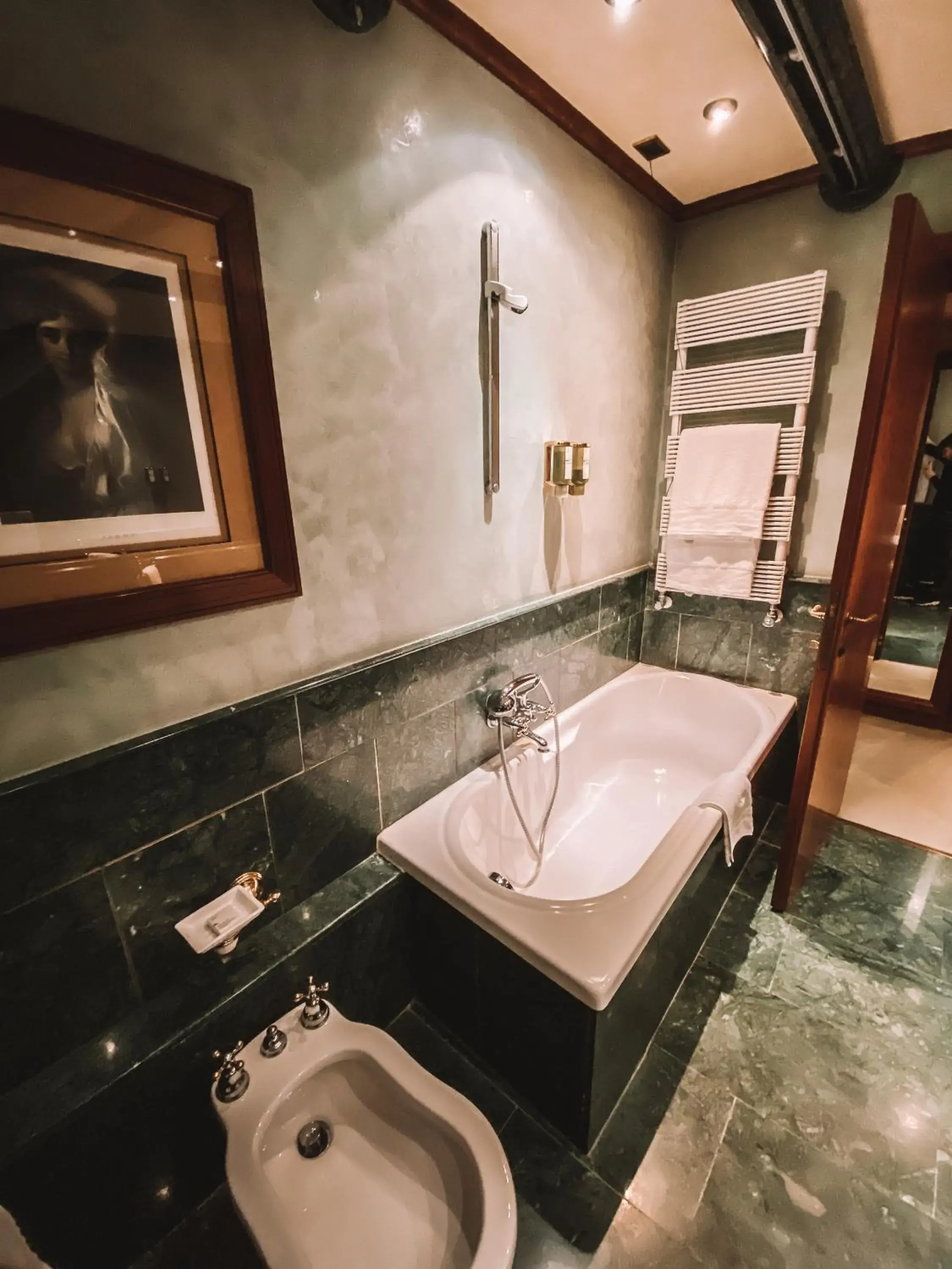 Bathroom in Hotel Relais