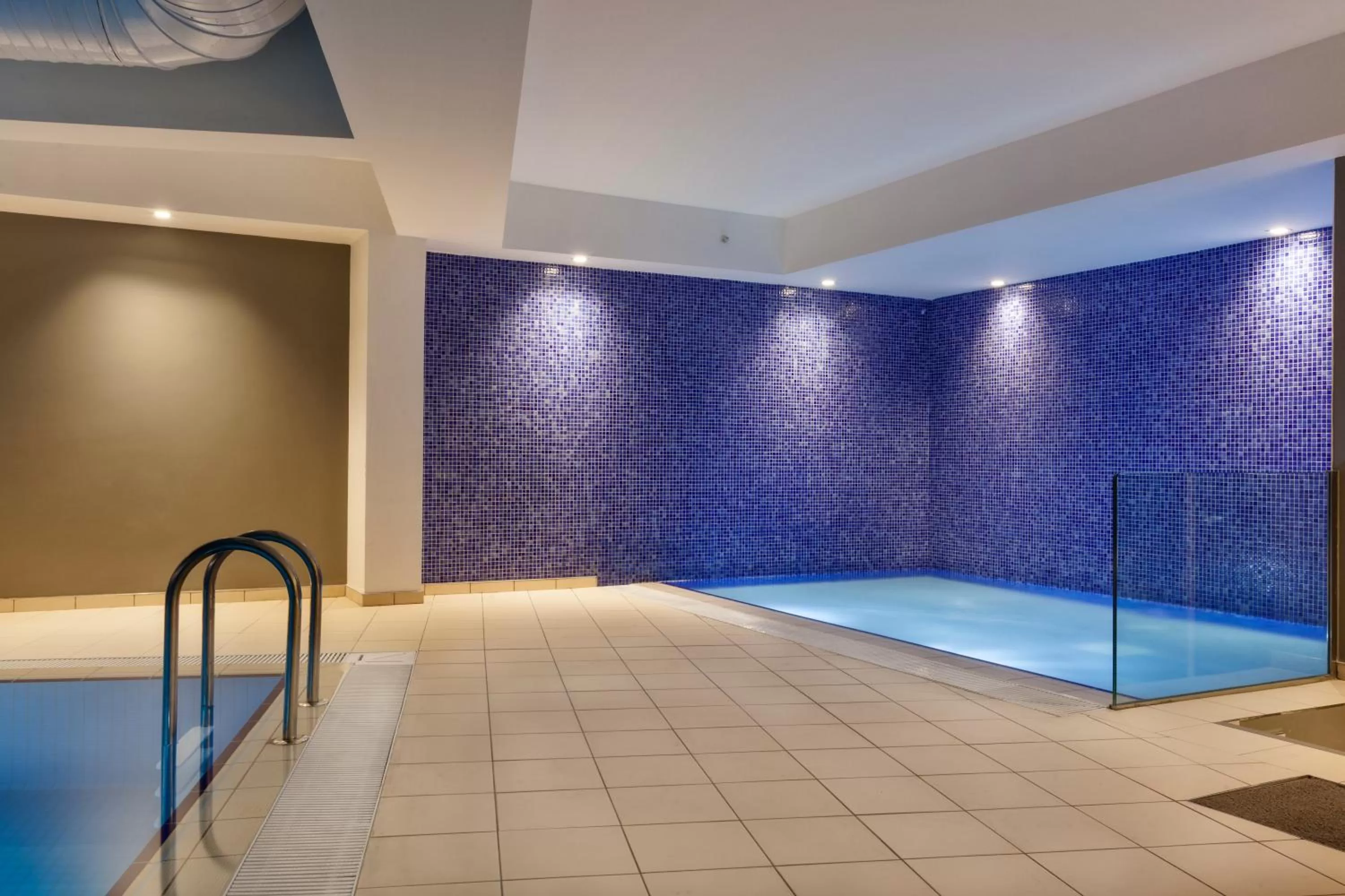 Swimming pool in Fraser Place Antasya Istanbul