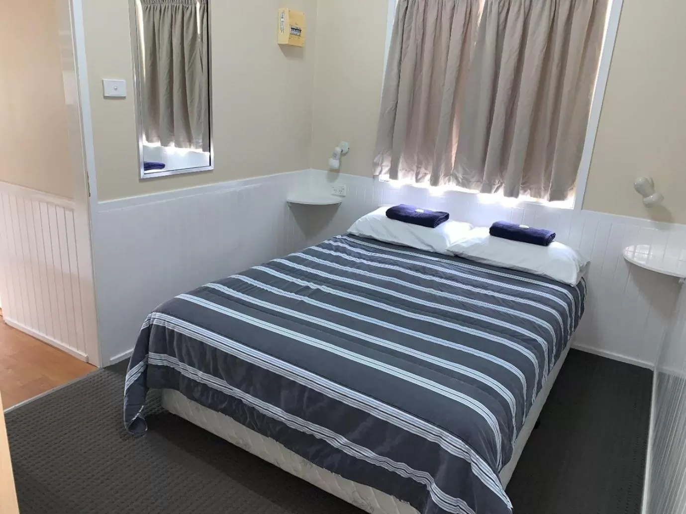 Bedroom, Bed in Barrack Point Holidays