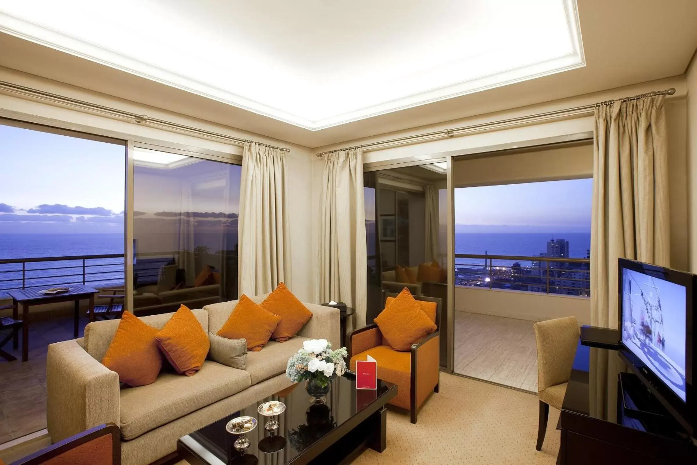 Living room, Sea View in Ramada Plaza by Wyndham Beirut Raouche