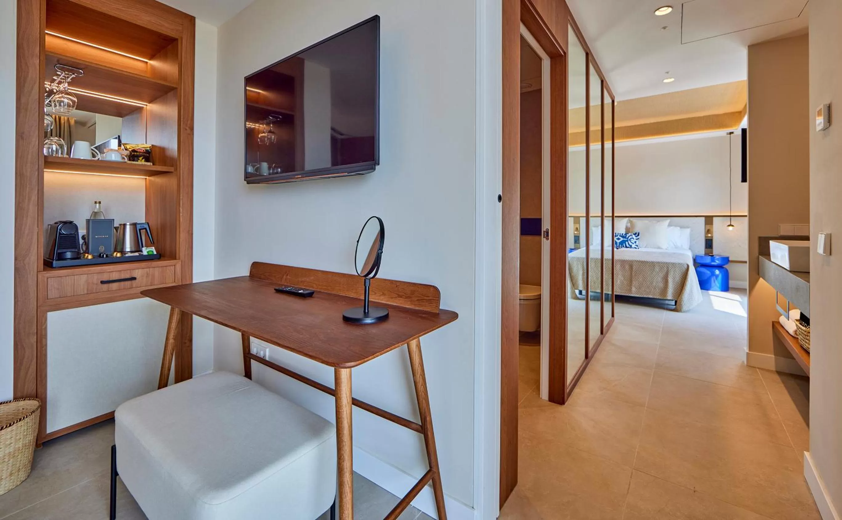 Photo of the whole room in Universal Grand León & Spa