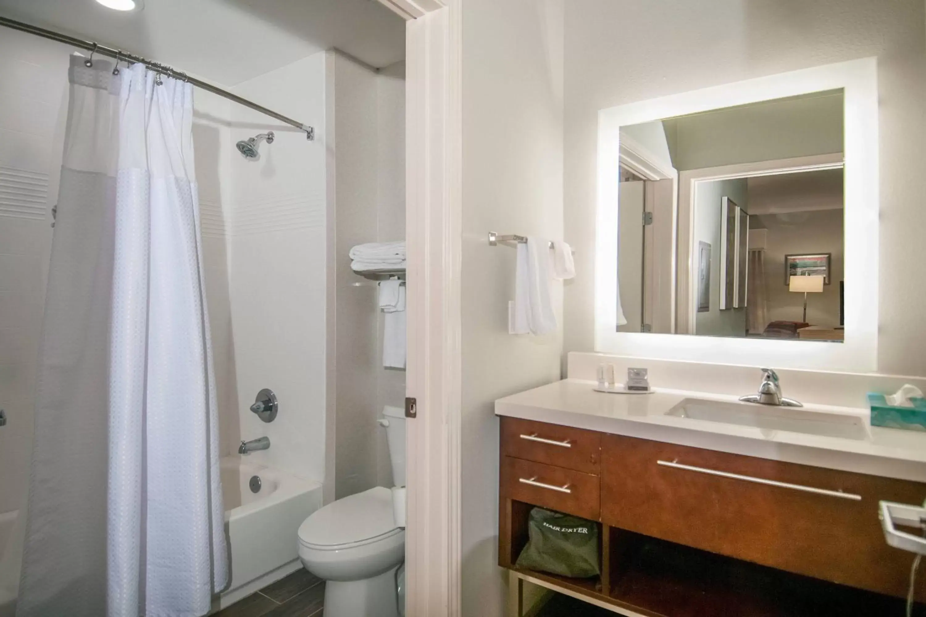 Bathroom in TownePlace Suites by Marriott Vidalia Riverfront