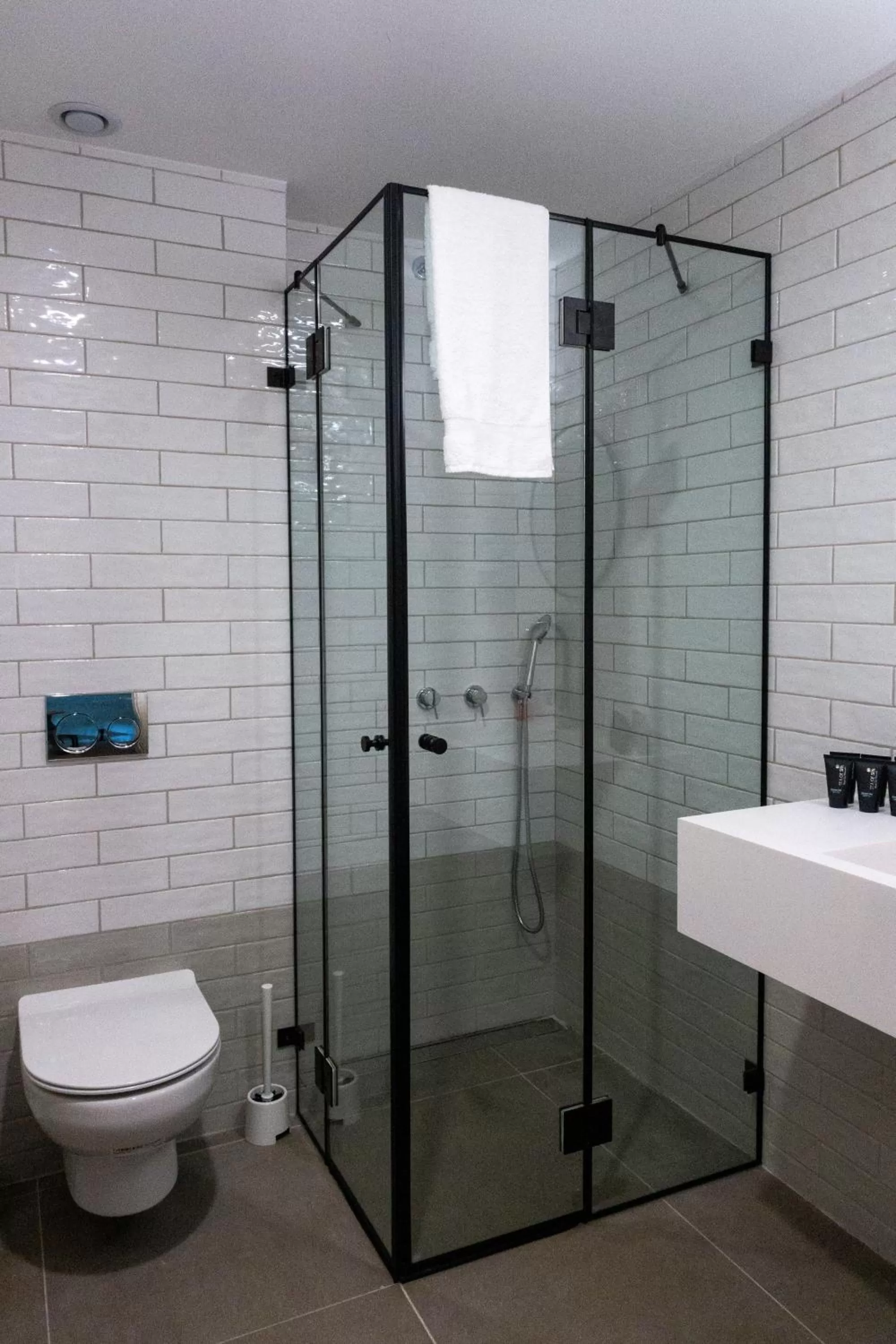 Bathroom in Urbanic Hotel