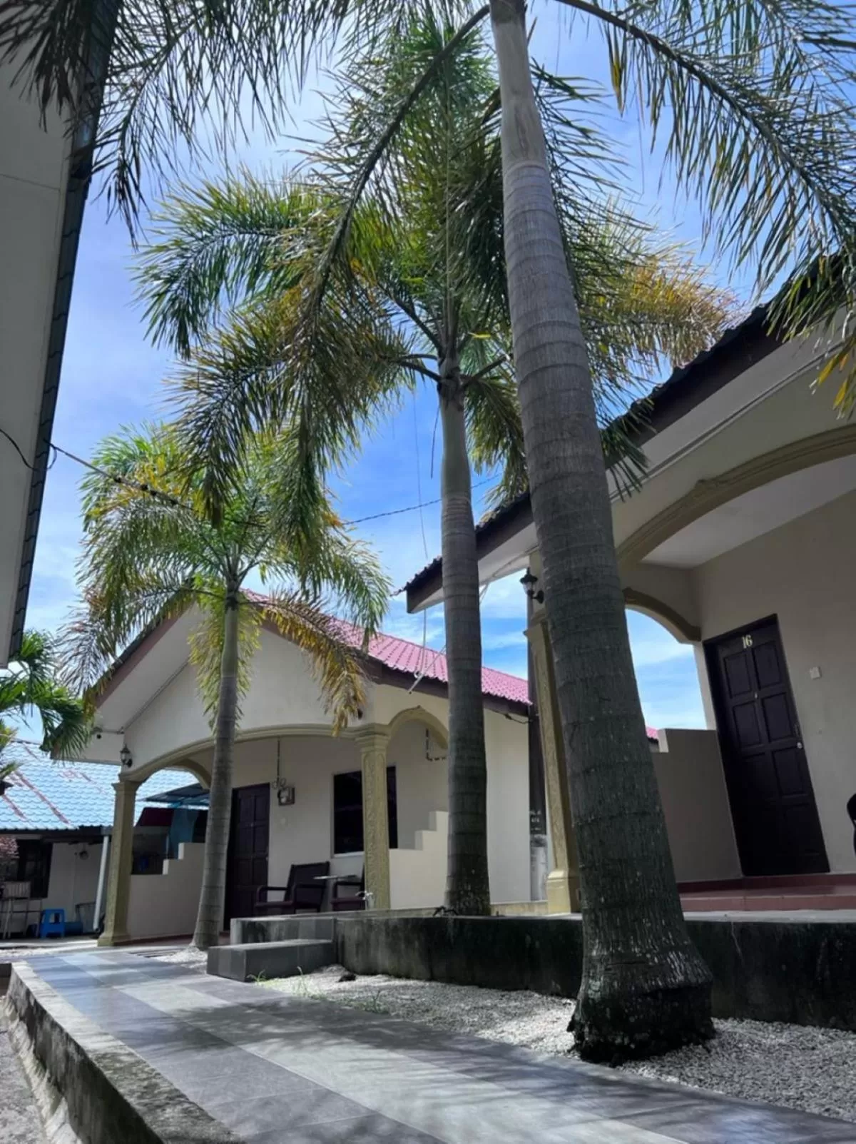 Day in Dhania Cenang Beach Motel