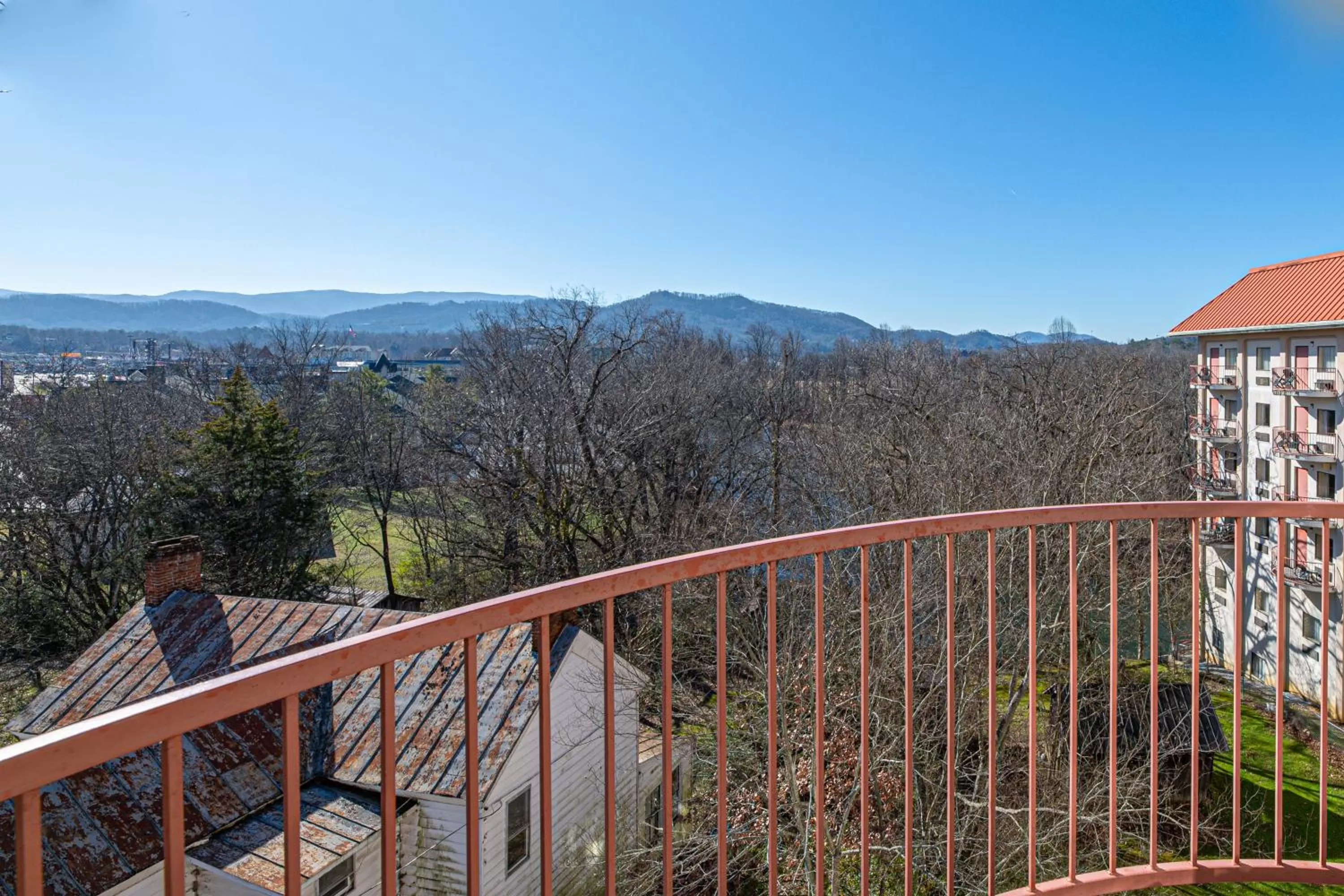 Bedroom in River Bend Inn - Pigeon Forge