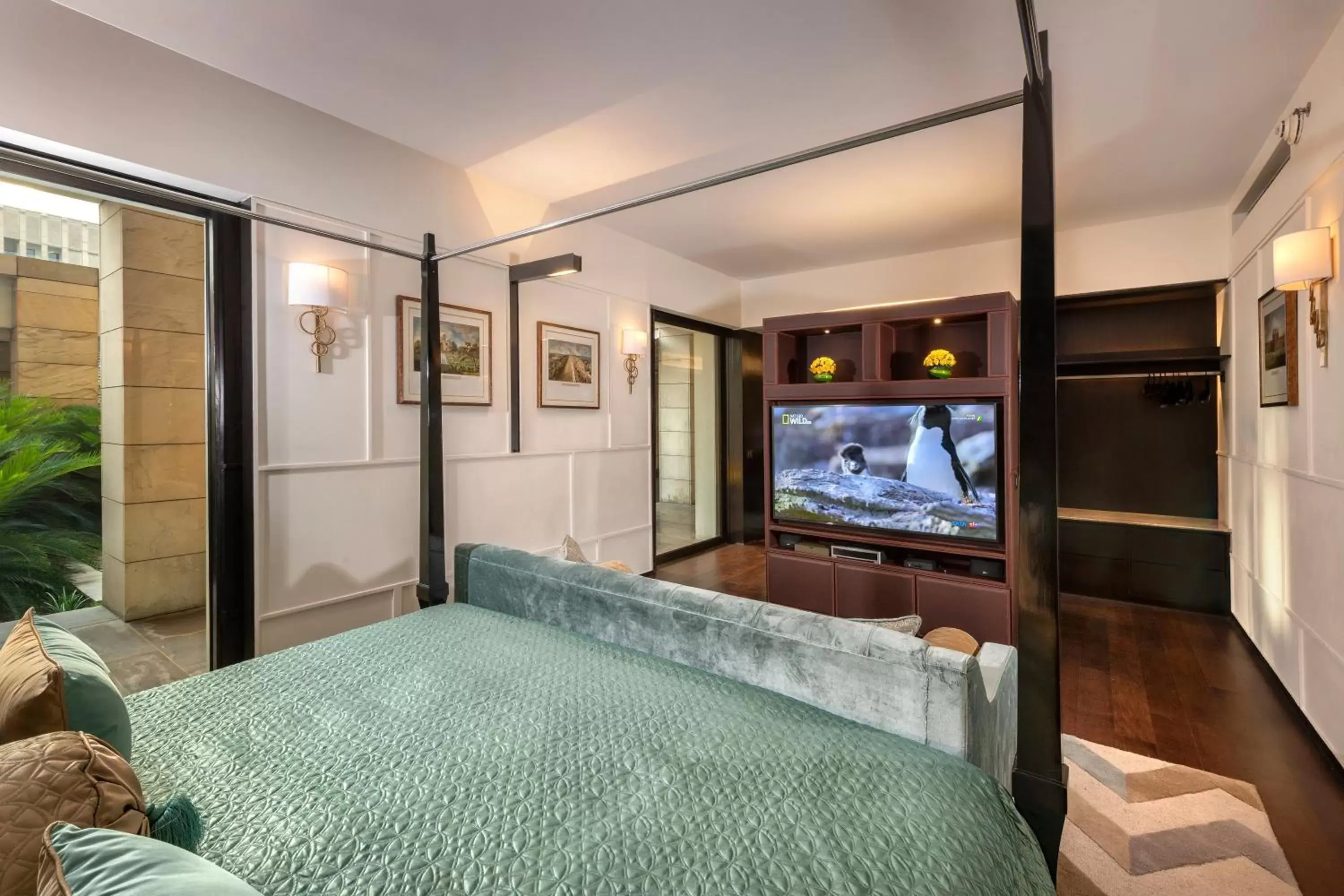 TV and multimedia, Bed in The Lodhi - A member of The Leading Hotels Of The World