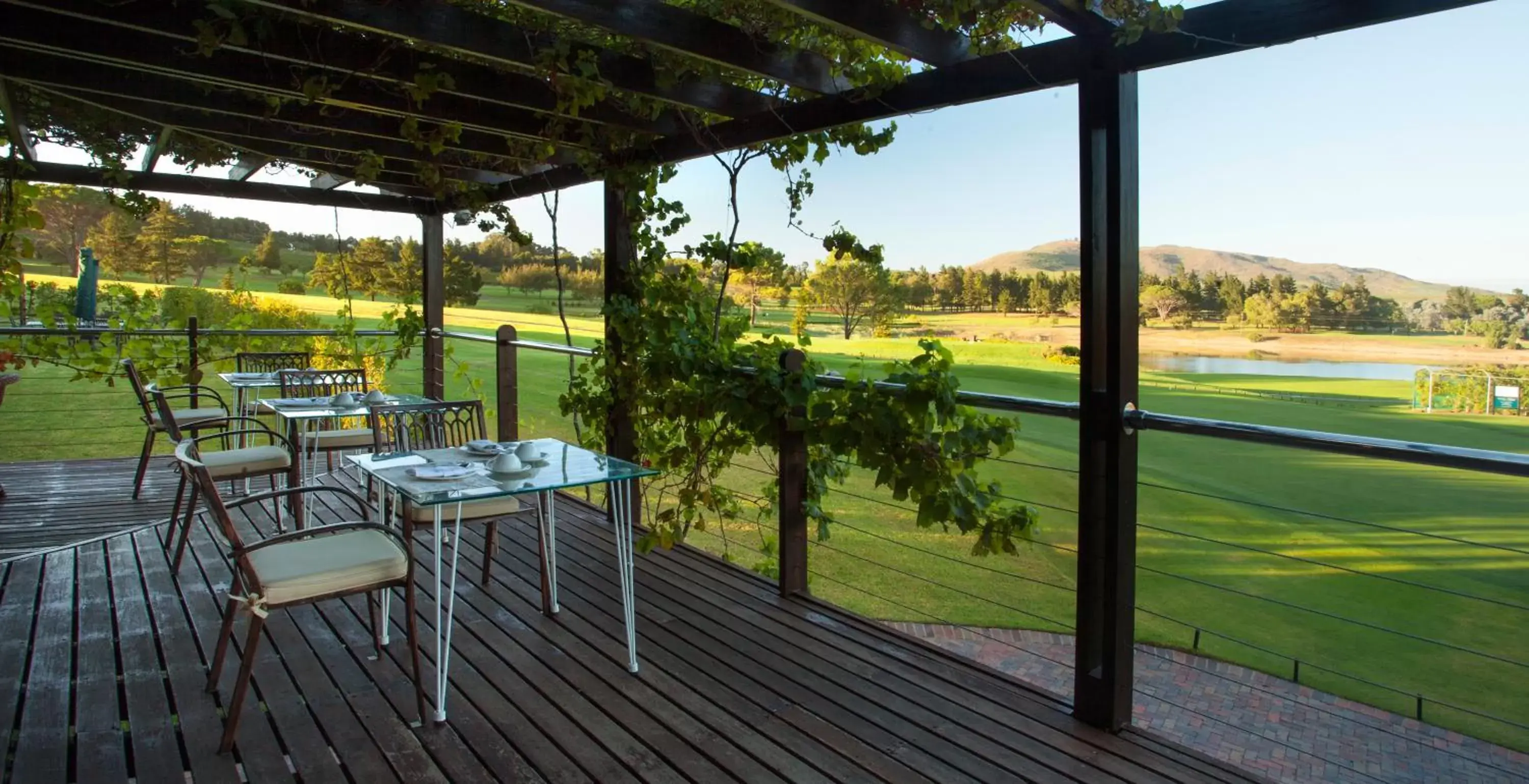 Restaurant/places to eat in Devonvale Golf & Wine Estate