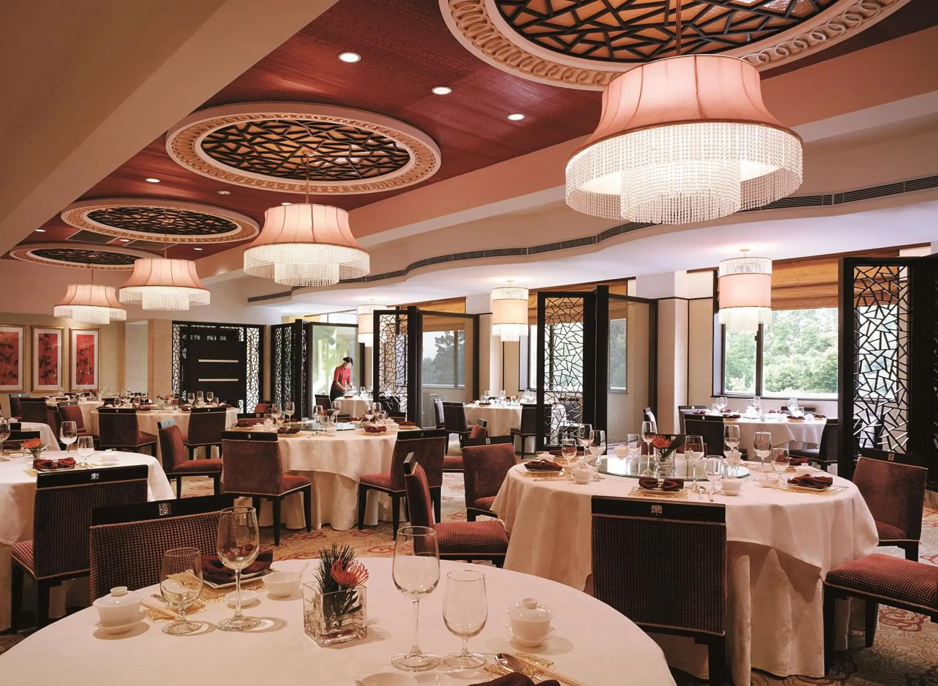 Restaurant/Places to Eat in Shangri-La Hotel, Hangzhou