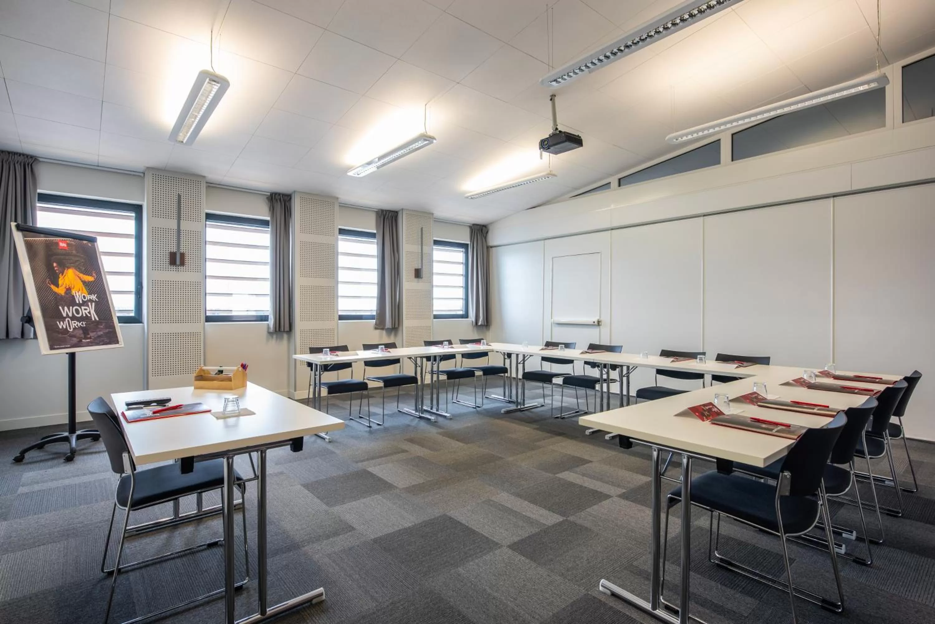 Meeting/conference room in ibis Lyon Sud Oullins