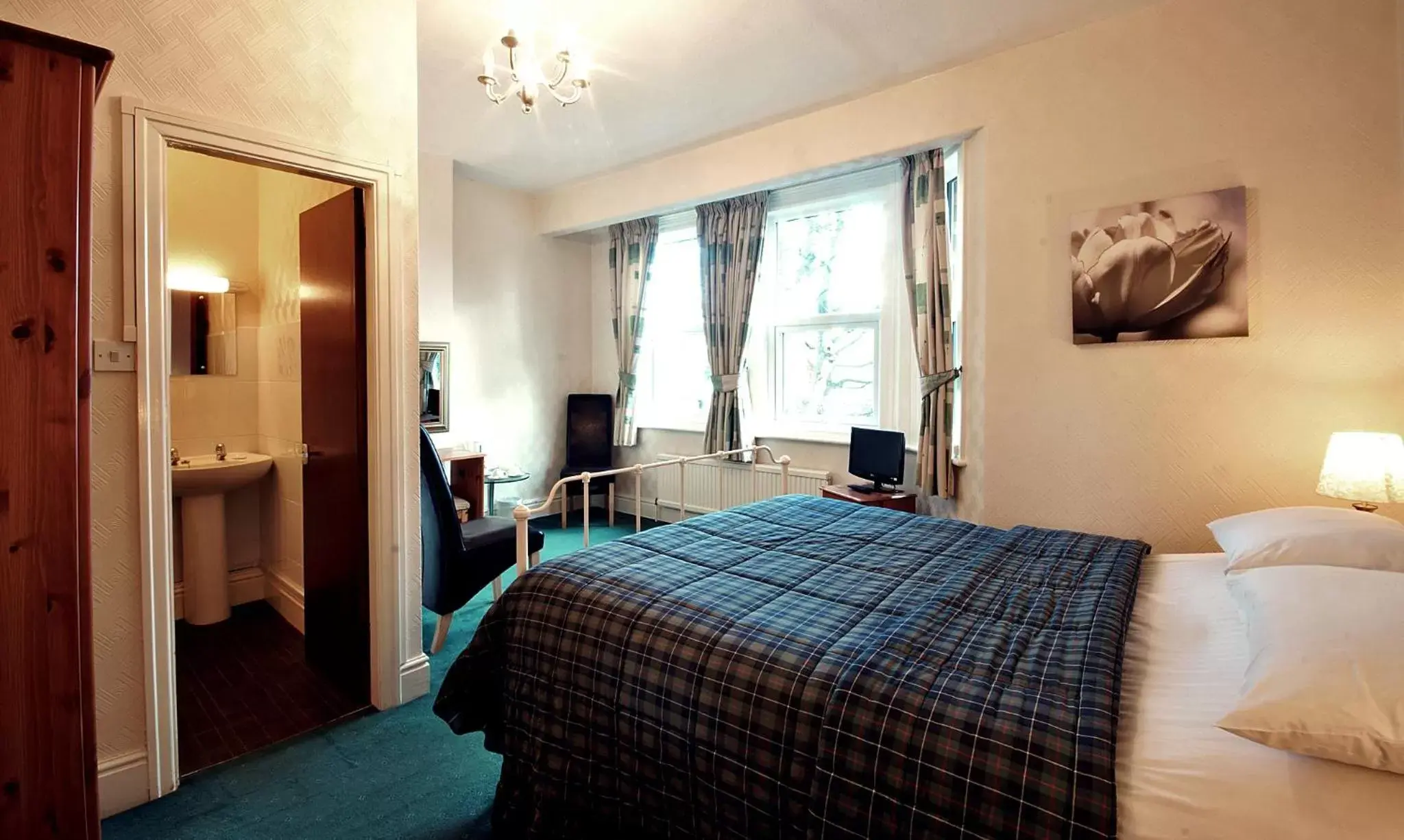 Bedroom, Bed in St Marys Guest House