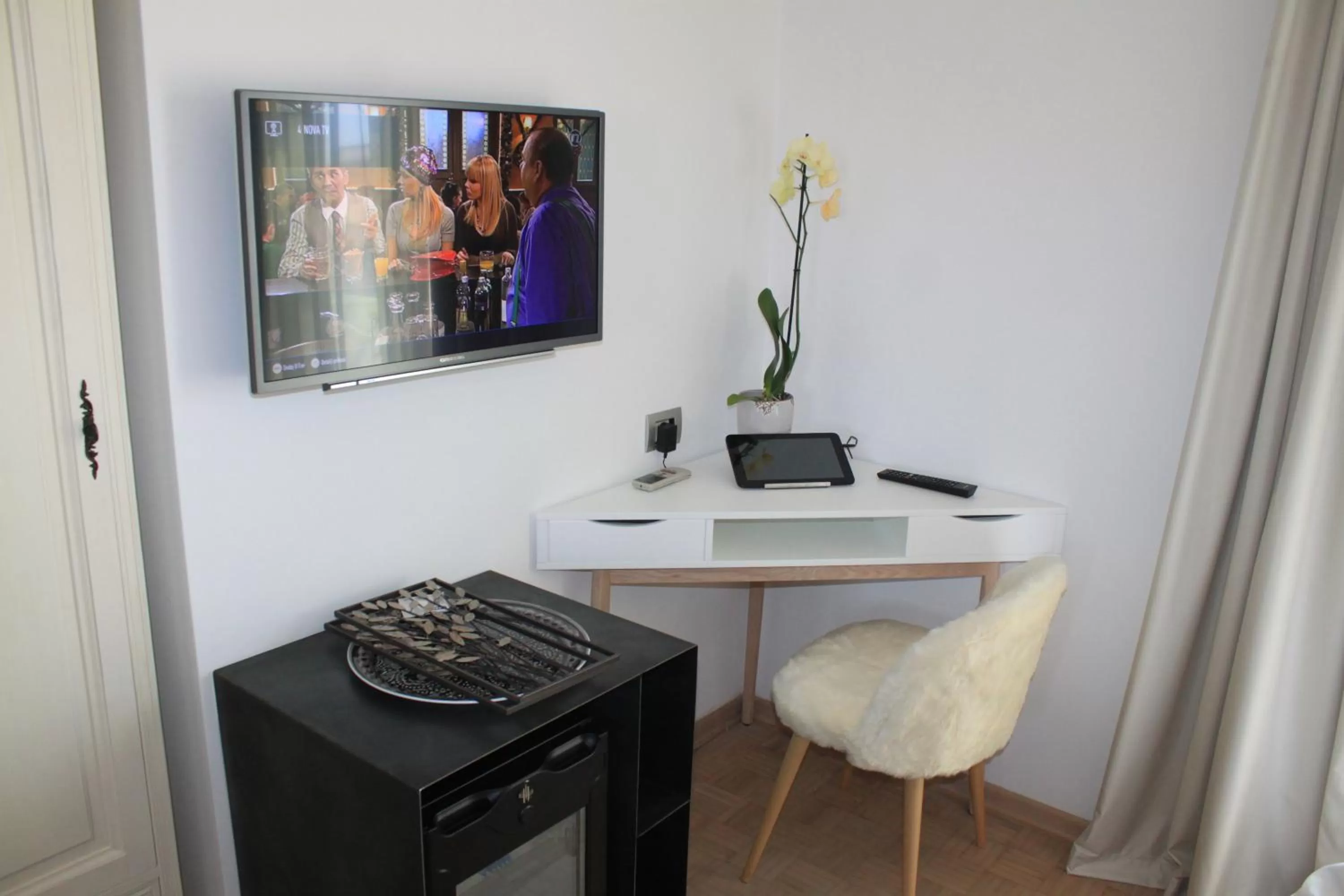 TV/Entertainment Center in Boutique B&B Luna