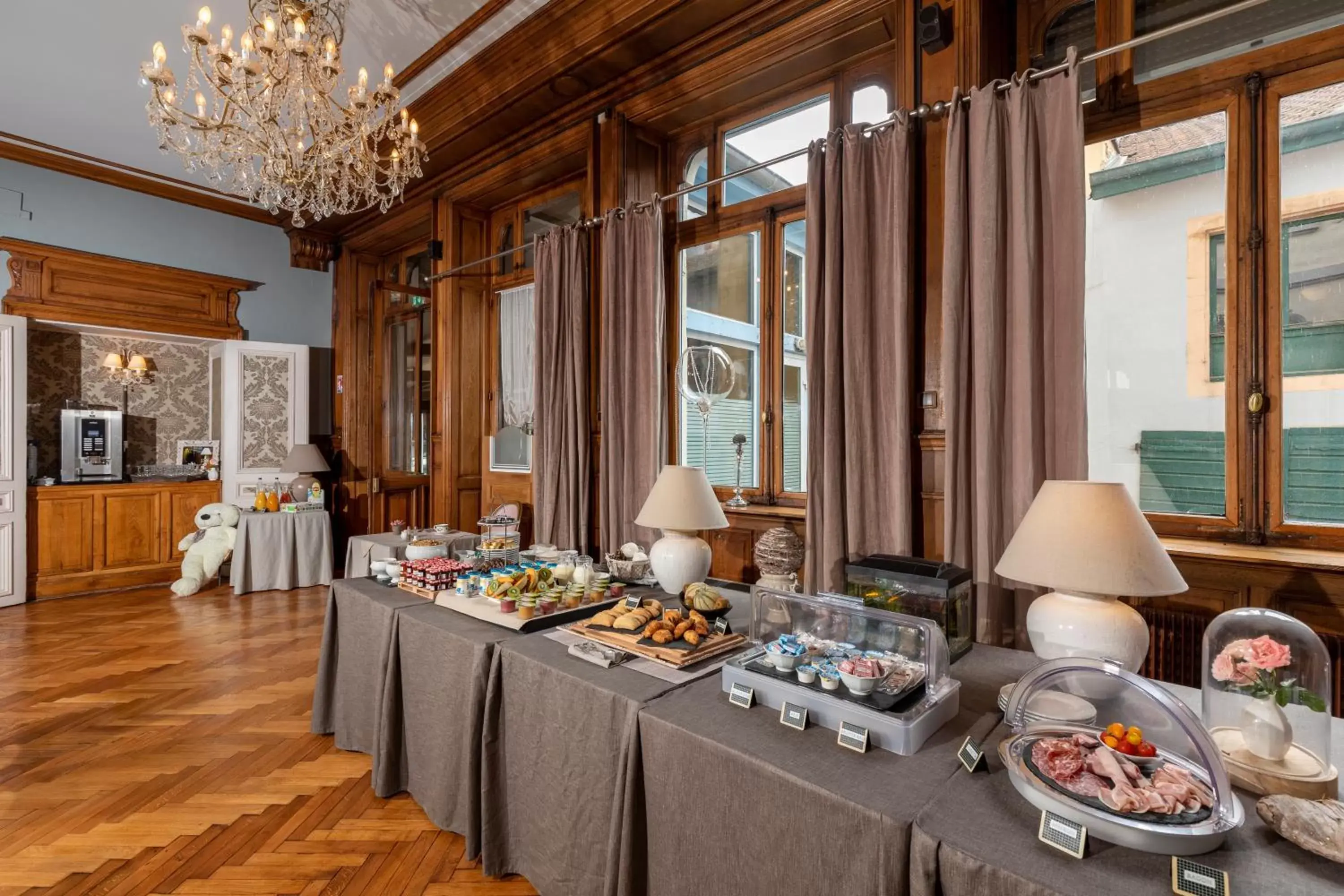 Breakfast in The Originals City, Hôtel de la Balance, Montbéliard