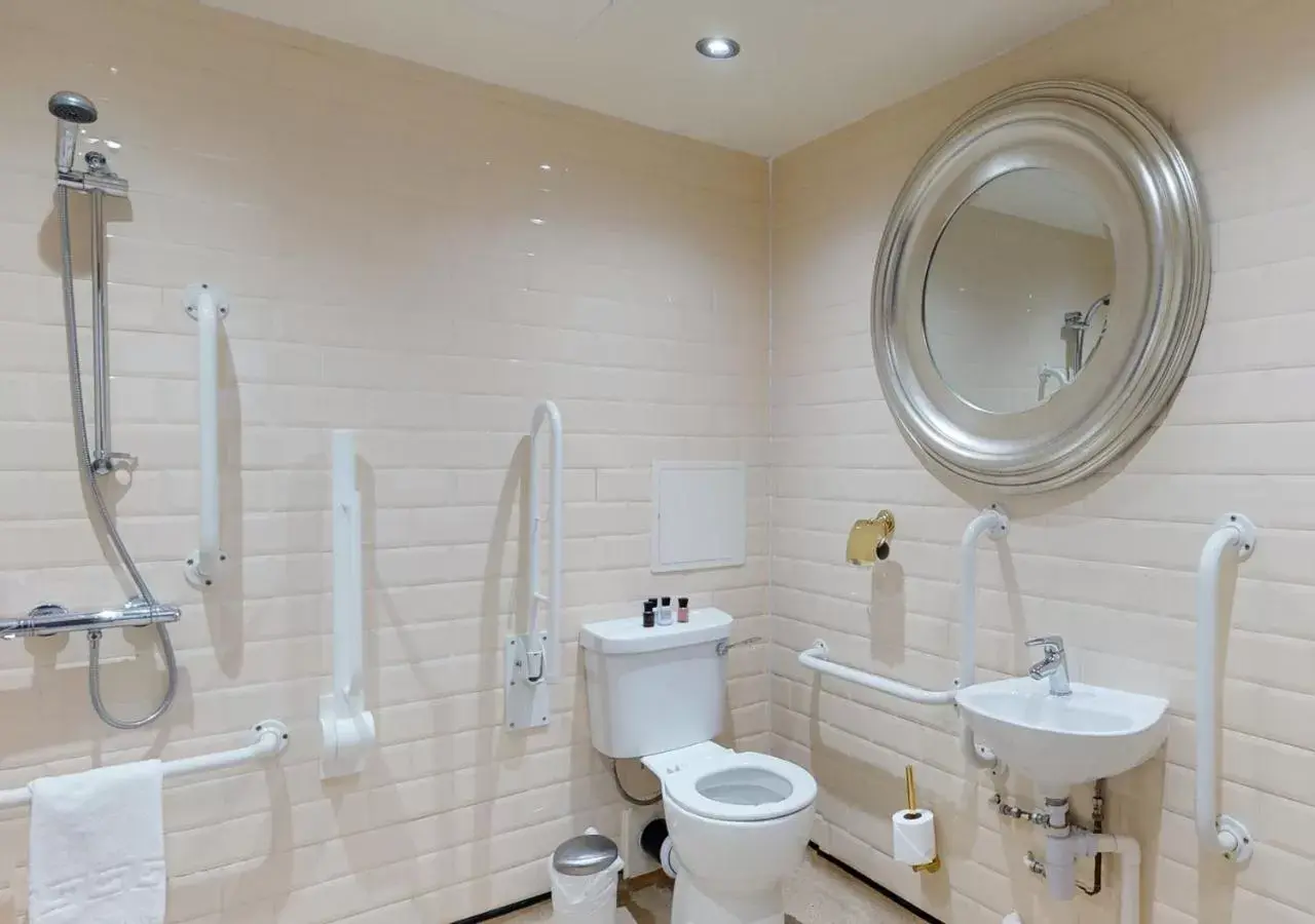 Bathroom in The Coal Exchange Hotel