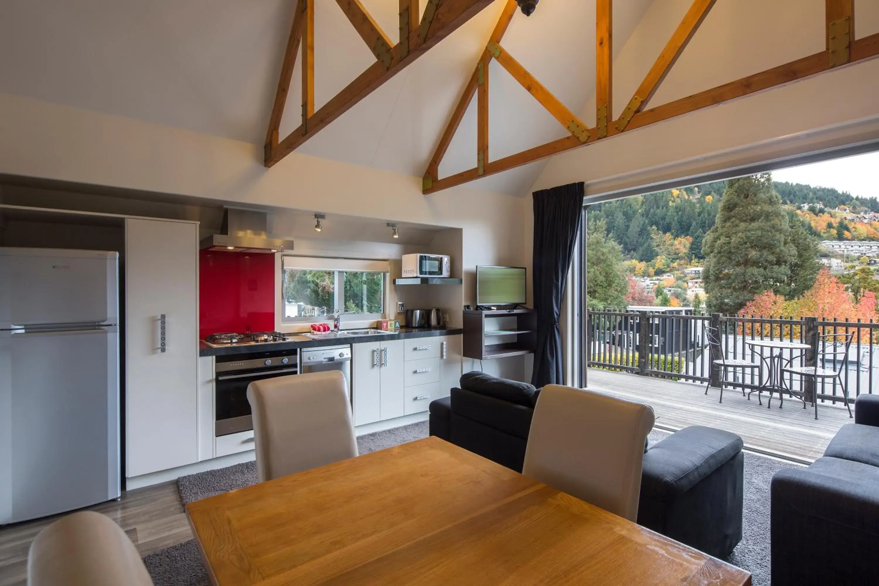 Kitchen or kitchenette, Kitchen/Kitchenette in Pinewood Lodge