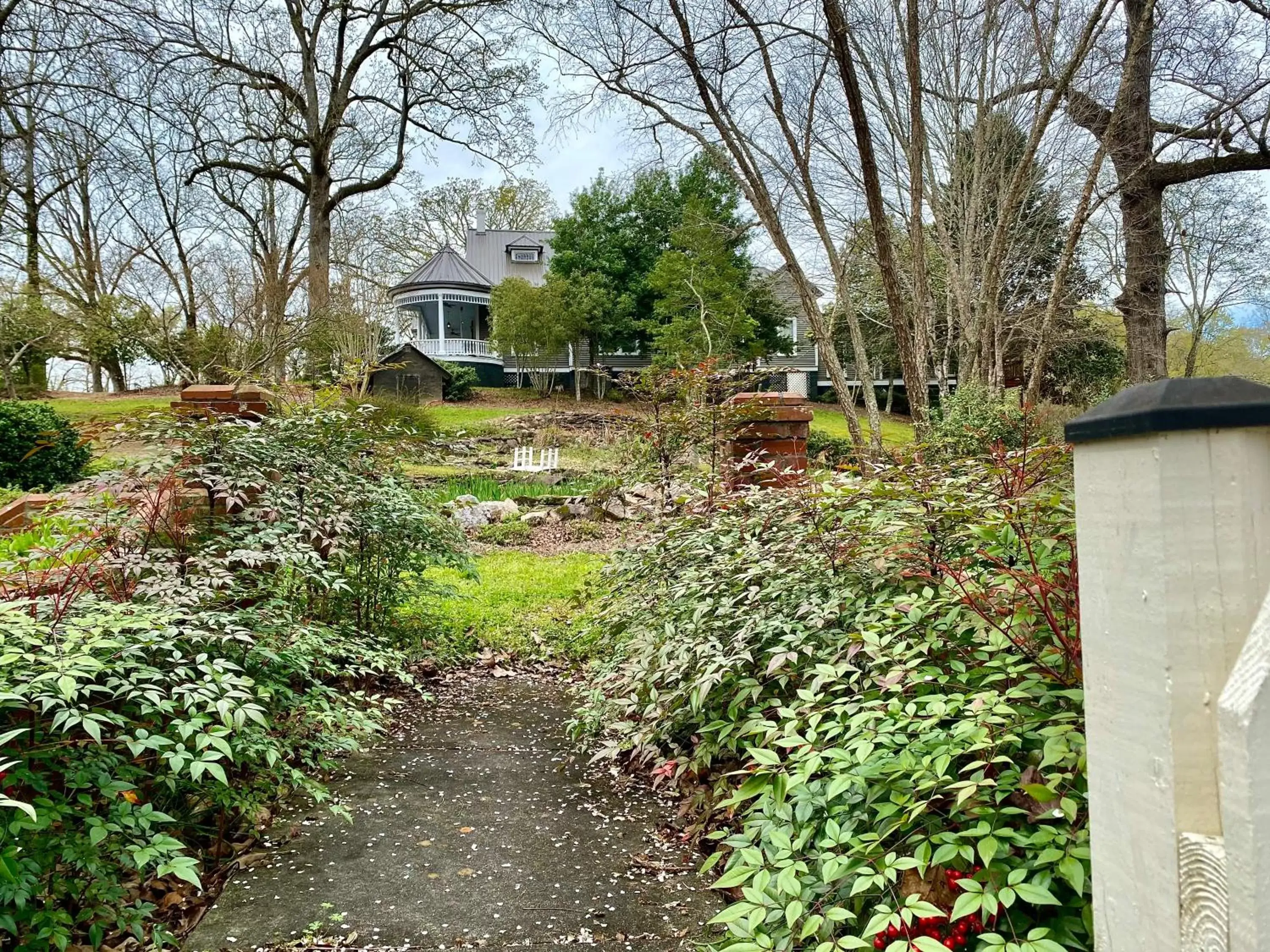 Garden, Property Building in Hogan House Bed and Breakfast at Rose Hill