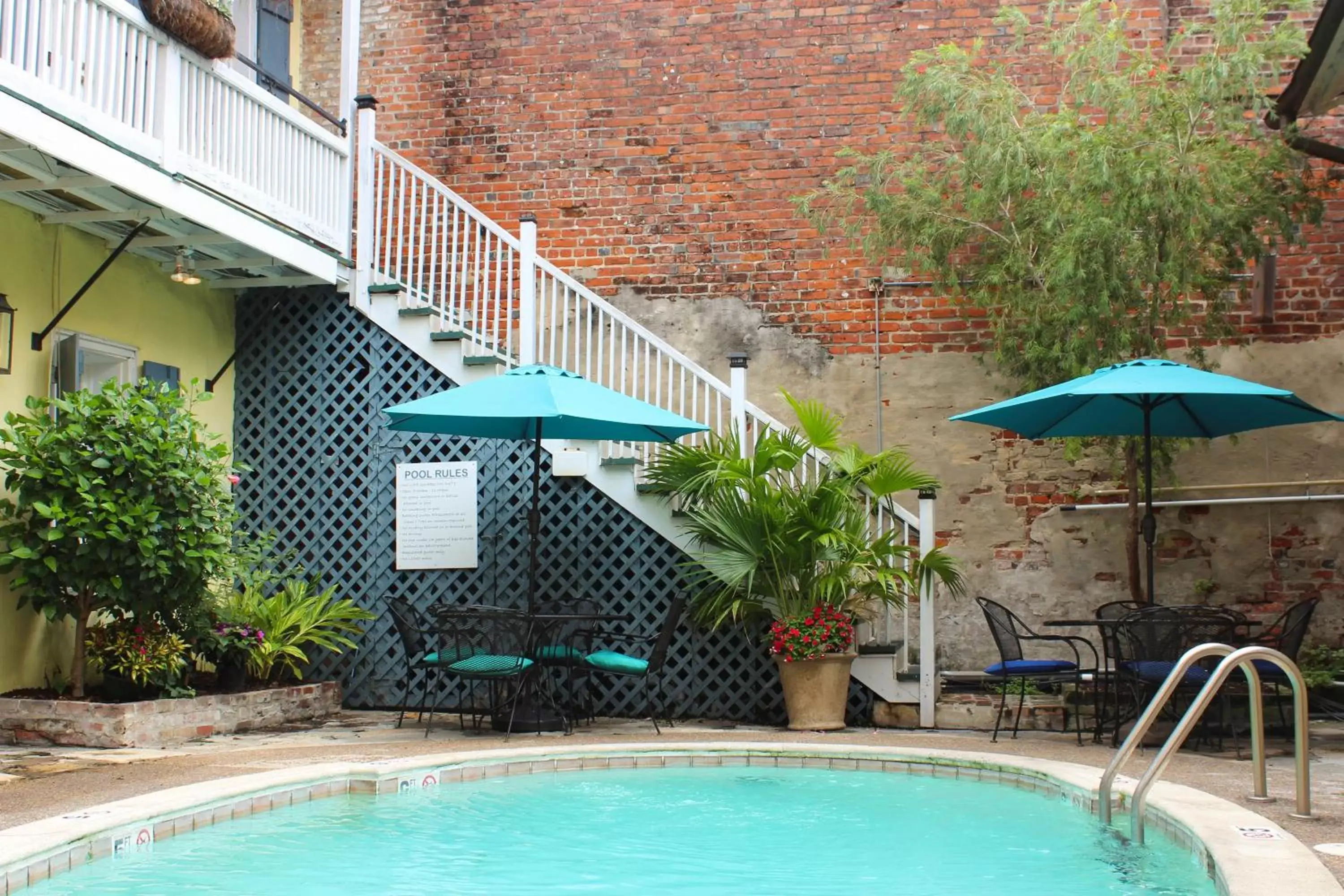 Swimming Pool in Hotel St. Pierre French Quarter