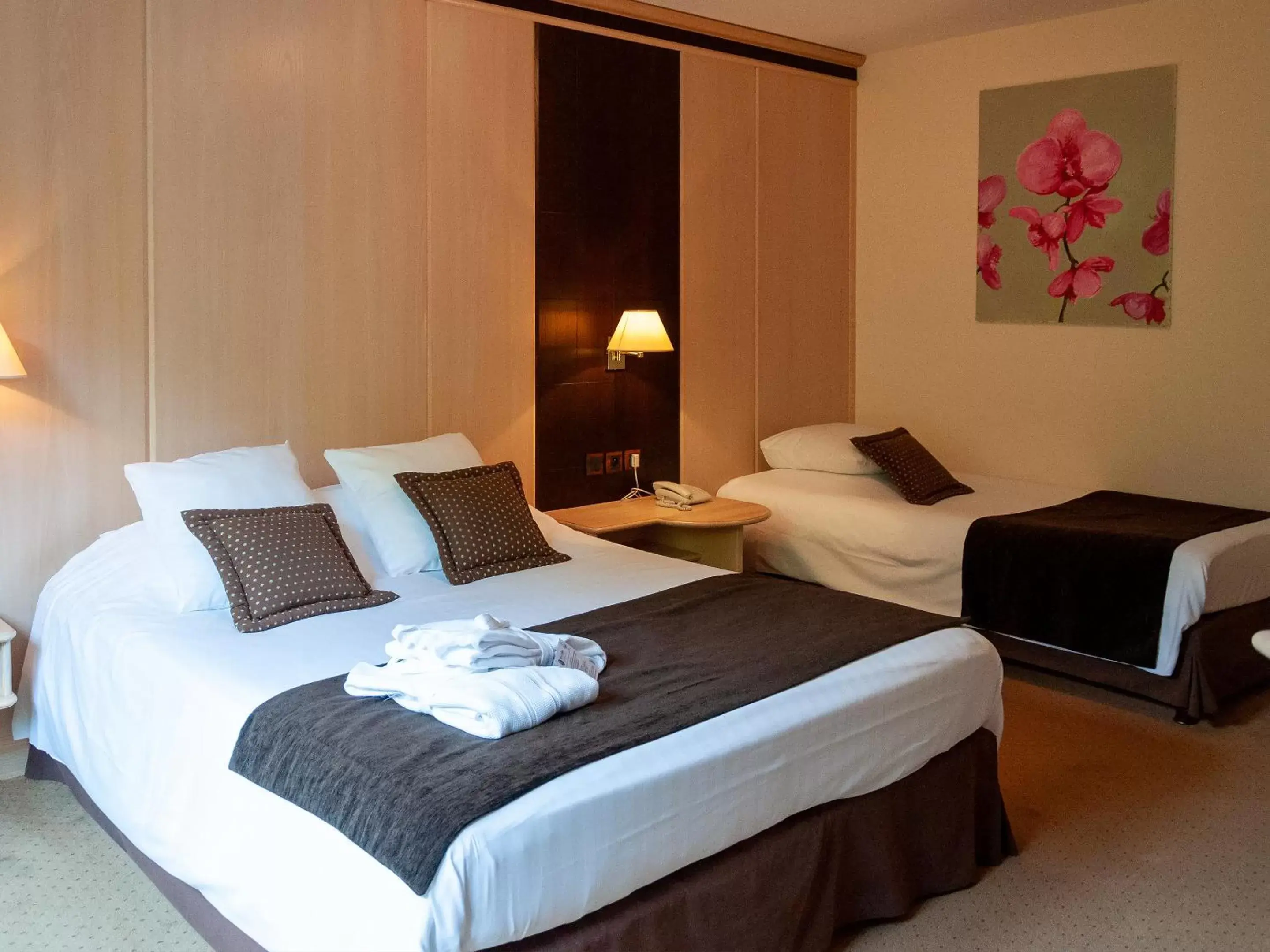 Bedroom, Bed in Hotel Restaurant & Spa Verte Vallée