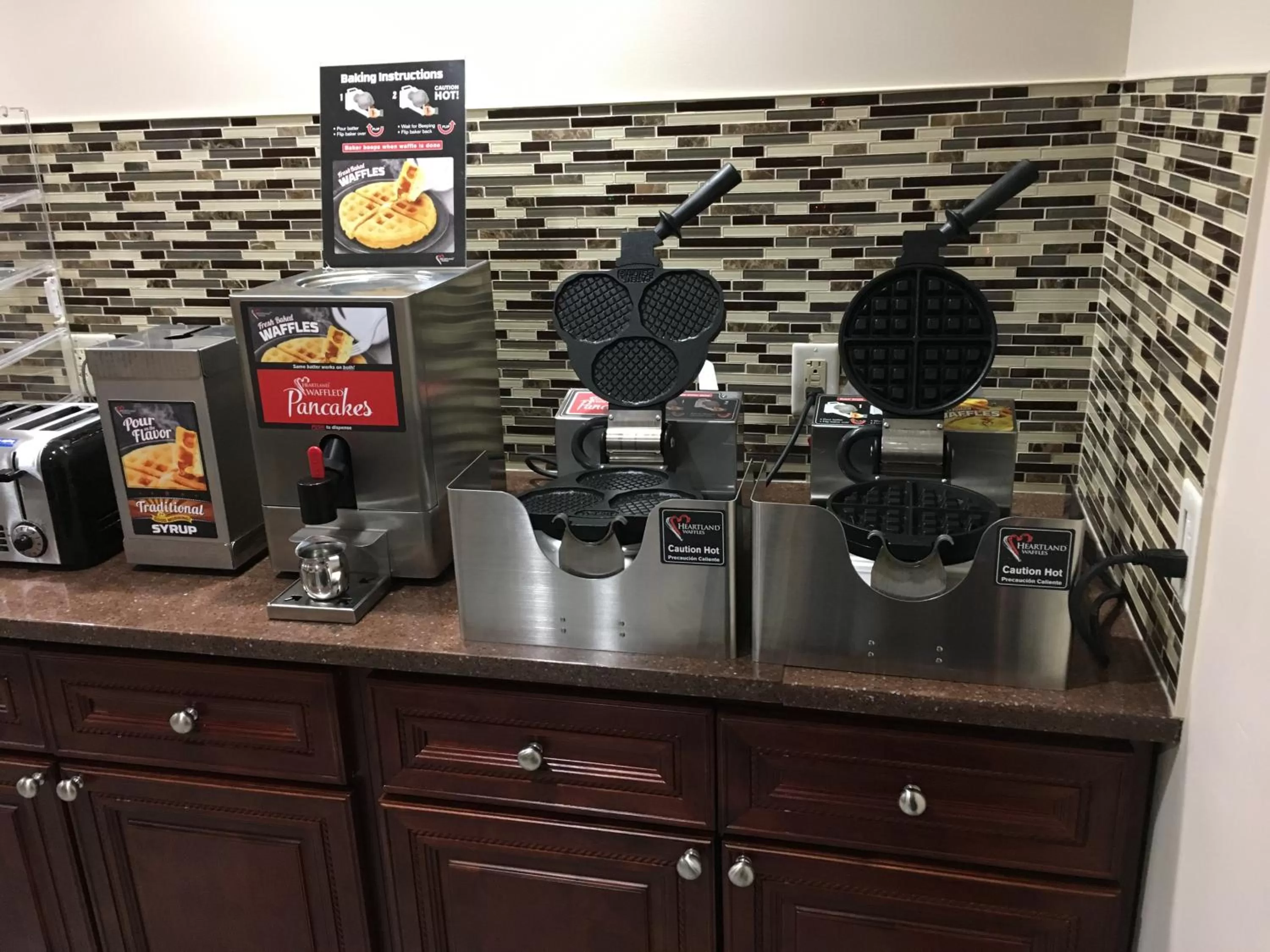 Continental breakfast in Travel Inn & Suites Flemington