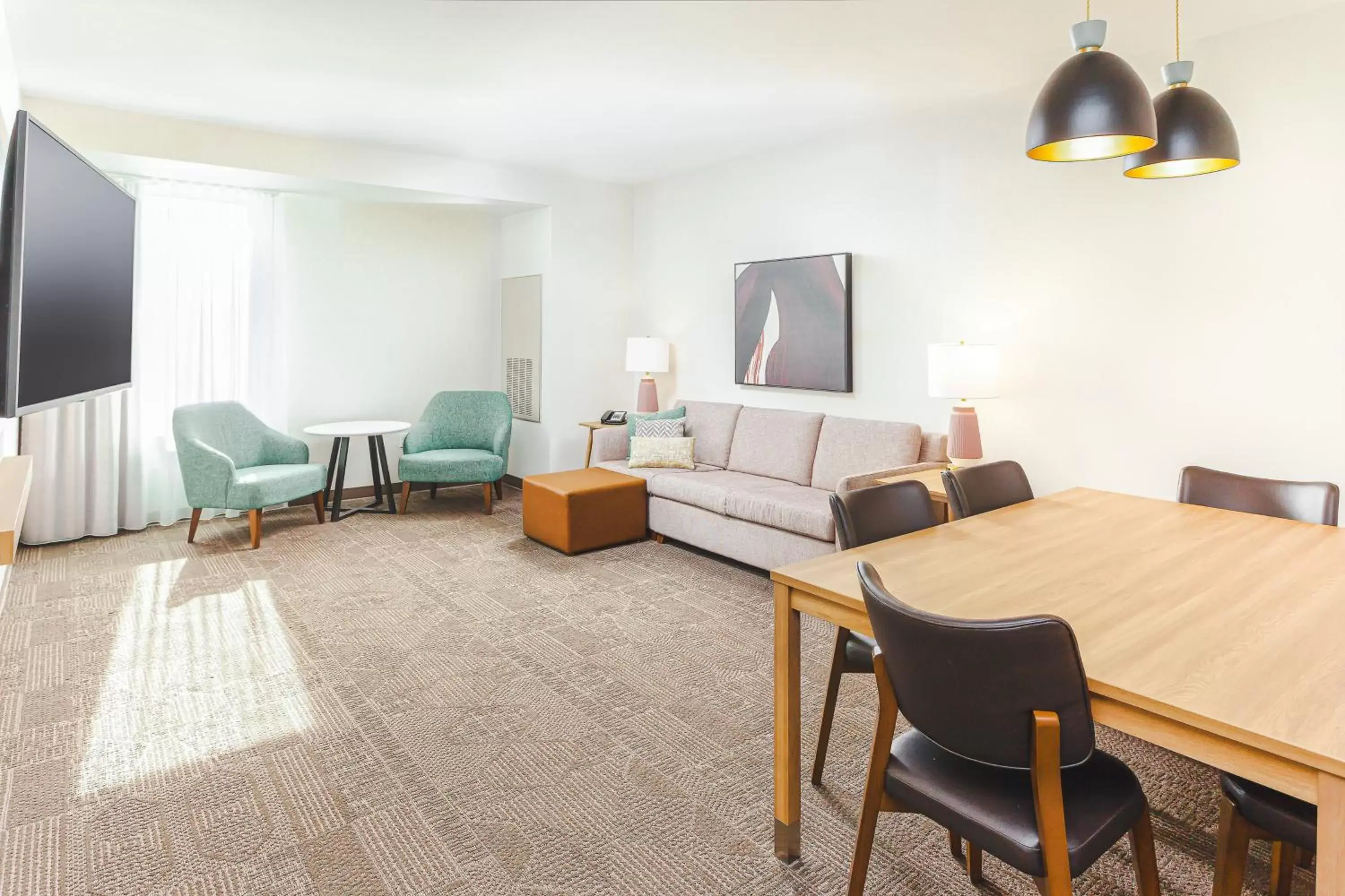 Photo of the whole room, Seating Area in Staybridge Suites - Nashville - Vanderbilt, an IHG Hotel
