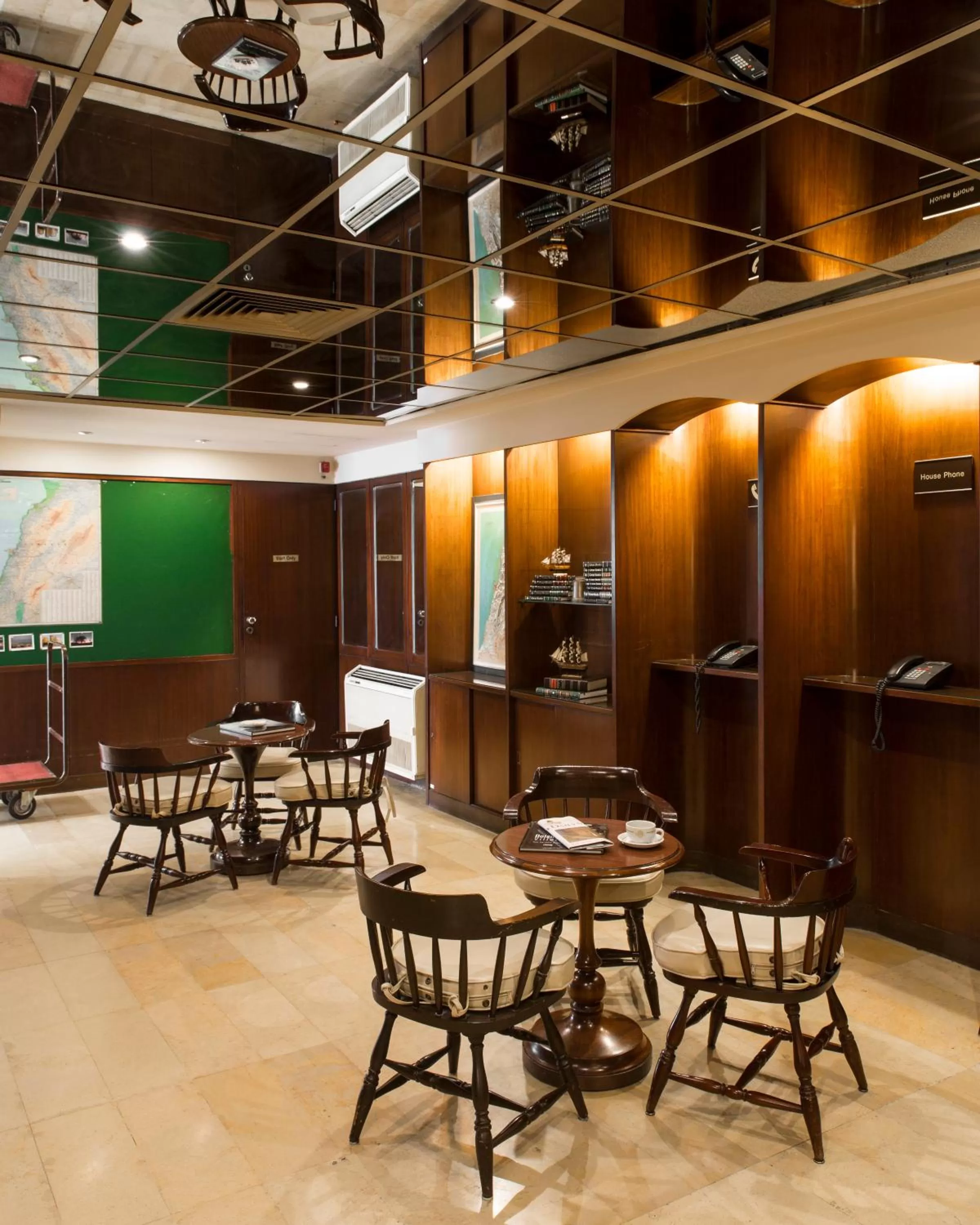 Communal lounge/ TV room in The Mayflower Hotel