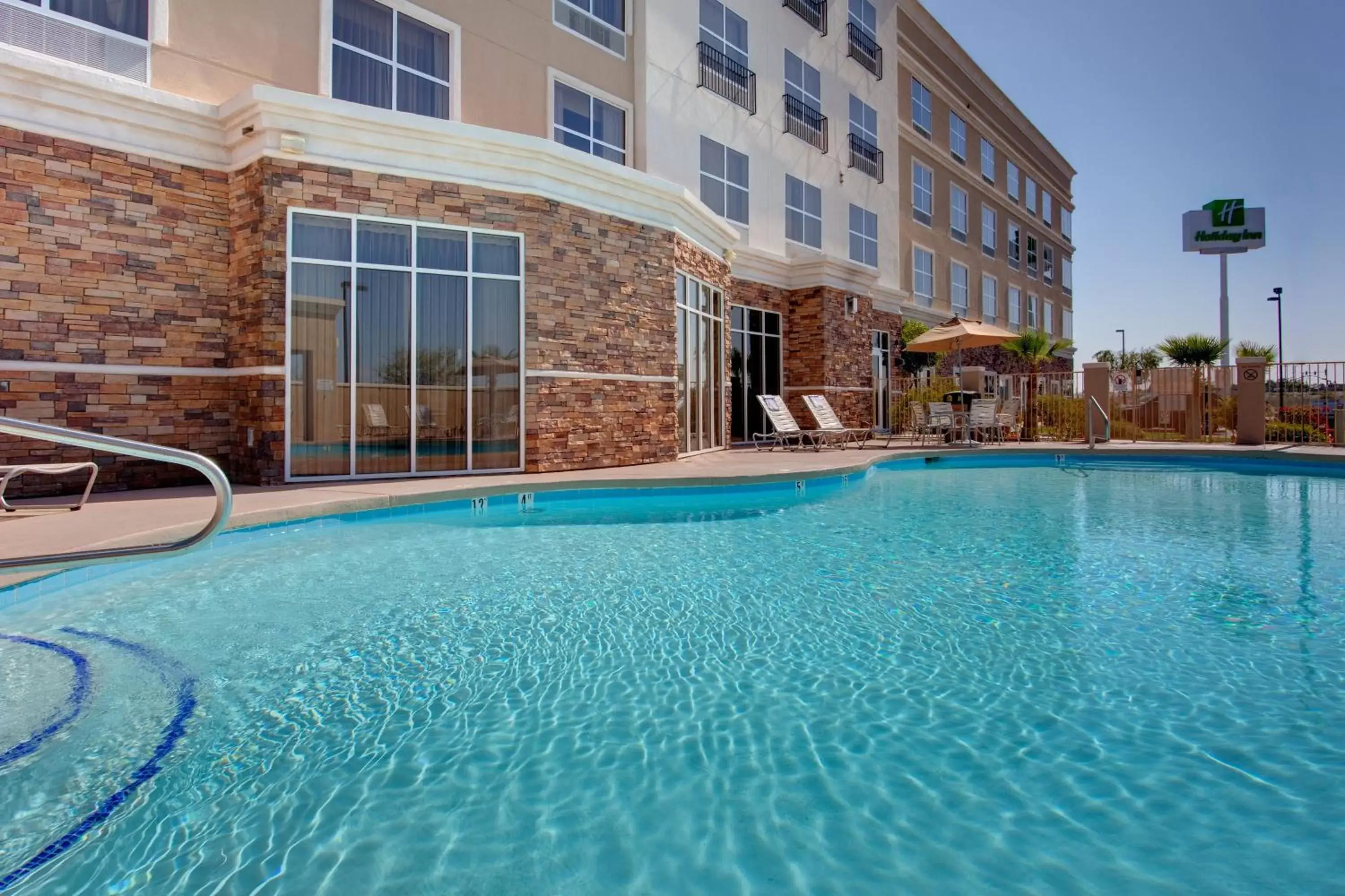 Swimming Pool in Holiday Inn Yuma, an IHG Hotel