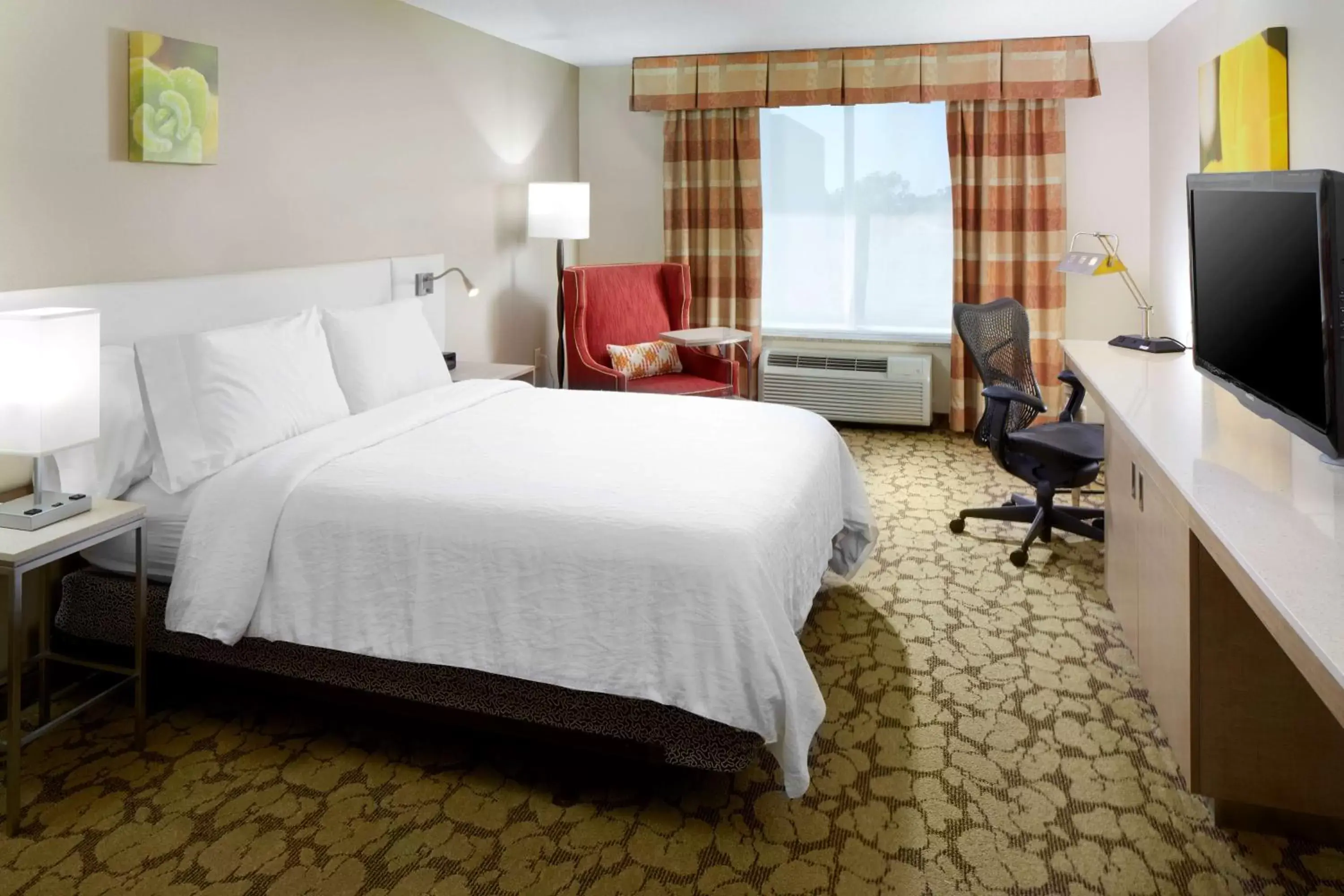 Bedroom, Bed in Hilton Garden Inn Savannah Midtown