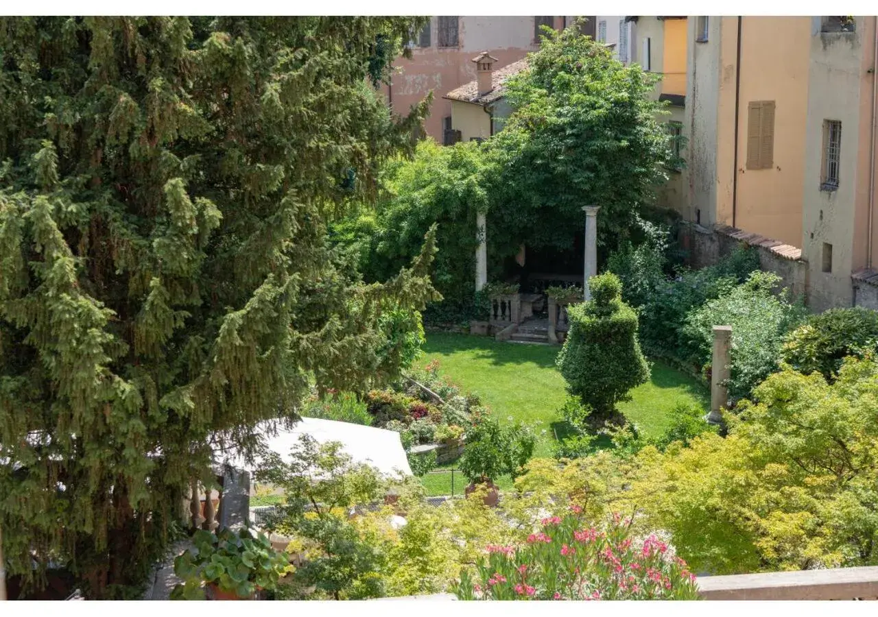 Garden in PHI Hotel Canalgrande