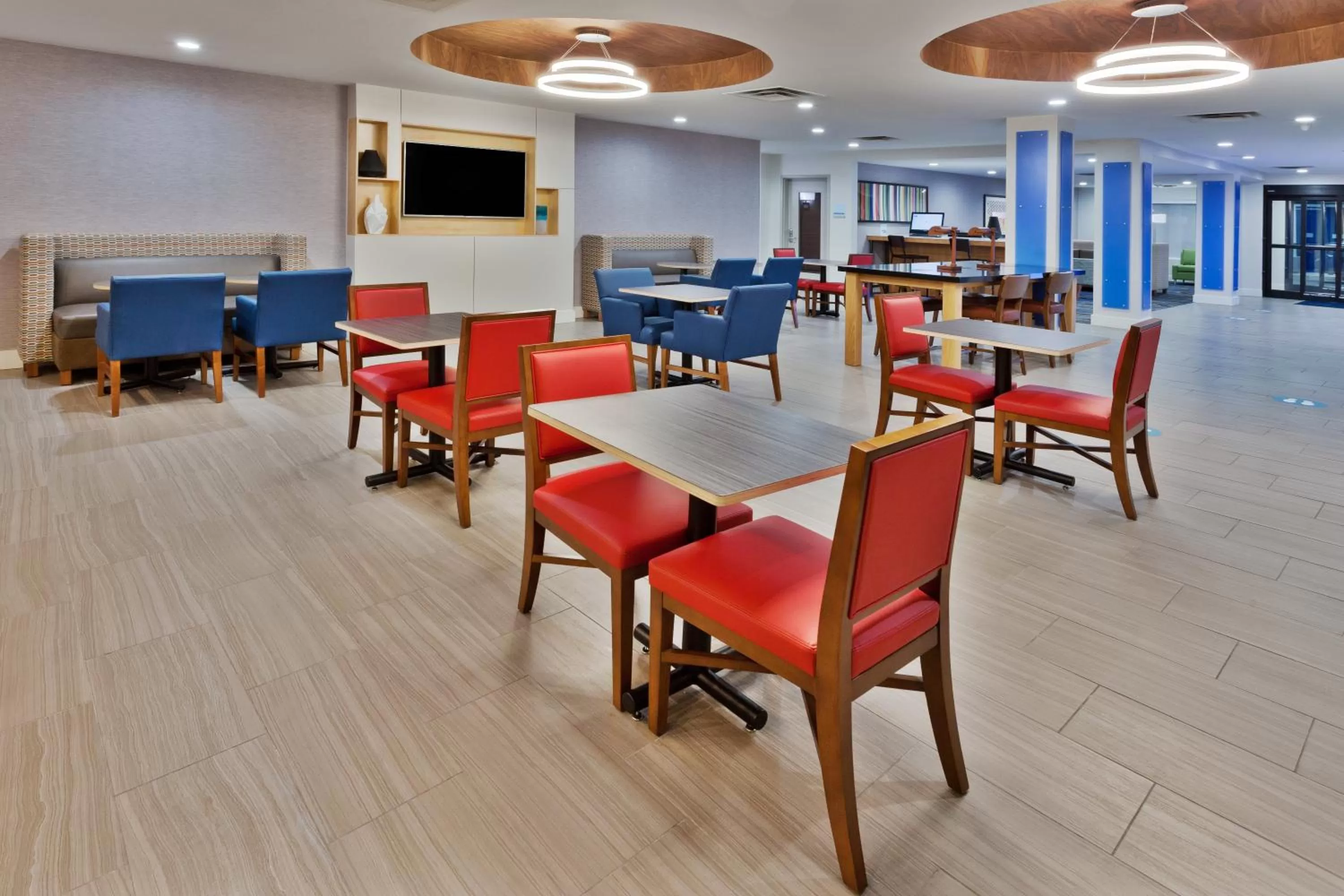 Breakfast in Holiday Inn Express Rome-East by IHG