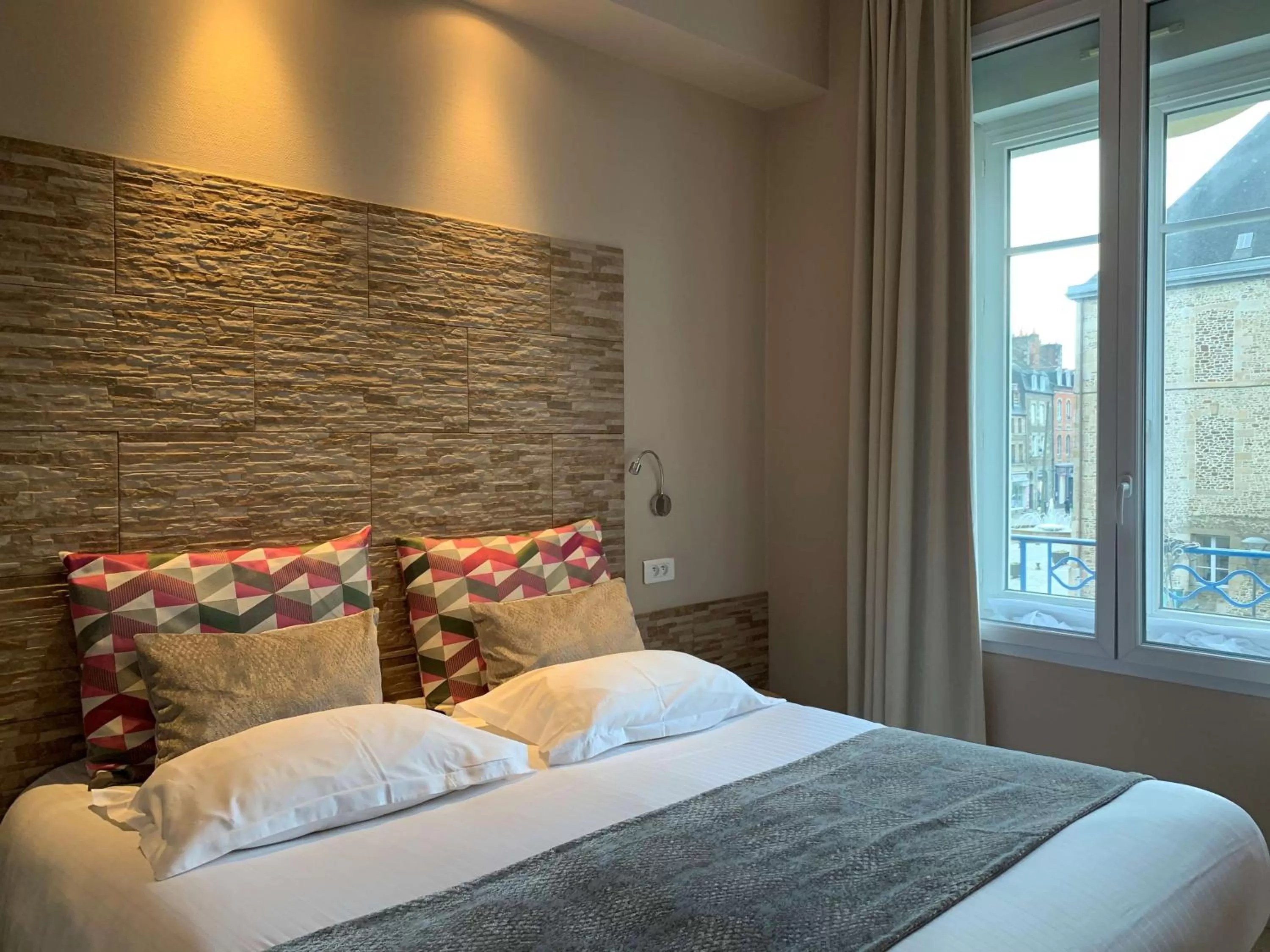 Photo of the whole room, Bed in Best Western Hôtel Des Voyageurs